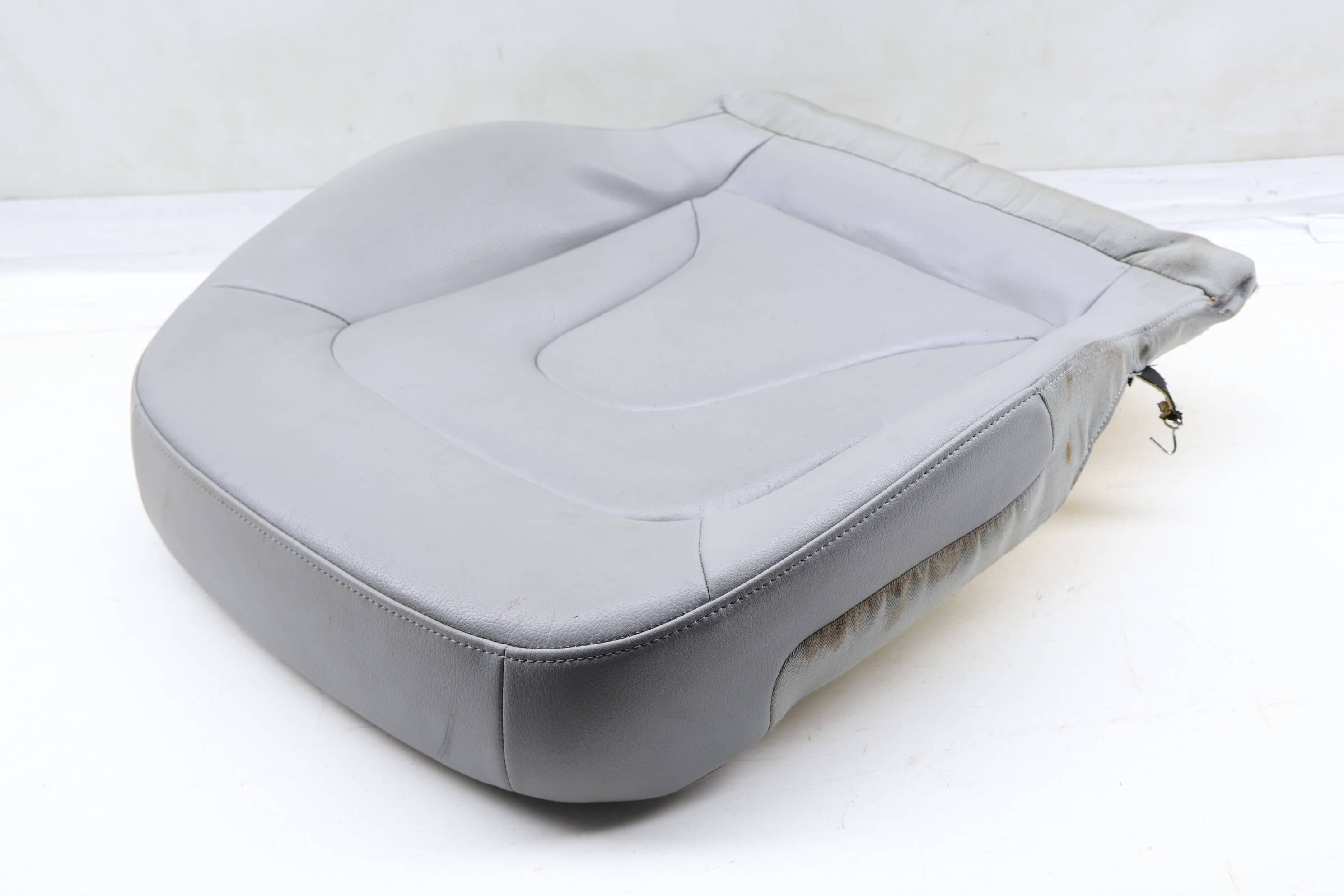 Lower Seat Bottom Cushion 8T0881406BC