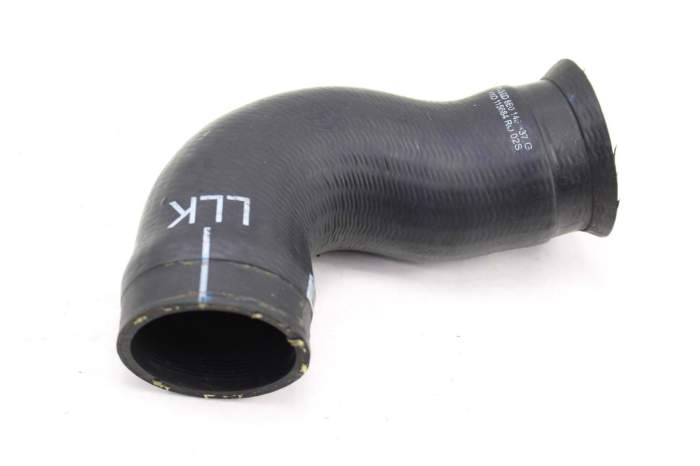 Lower Turbo Intercooler Hose / Pipe 8E0145837G main product photo