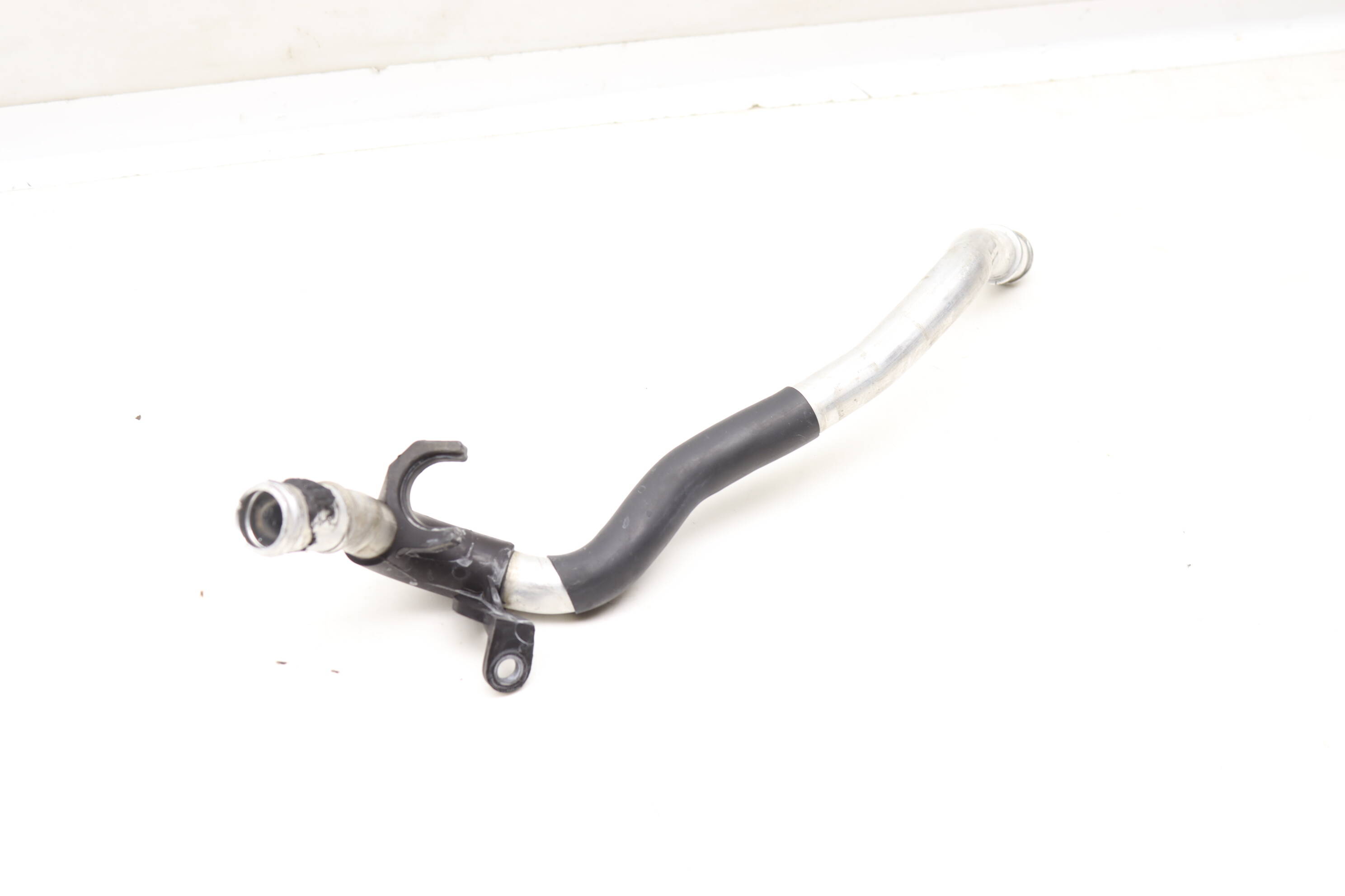 Coolant Tube / Line / Pipe 7P0819857E 95857285701