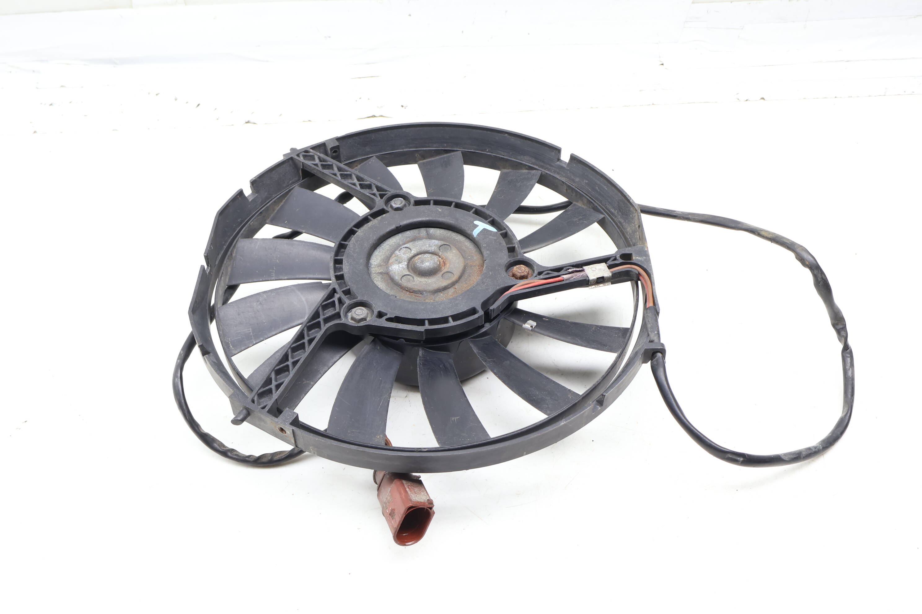 Electric Cooling Fan 8D0959457B