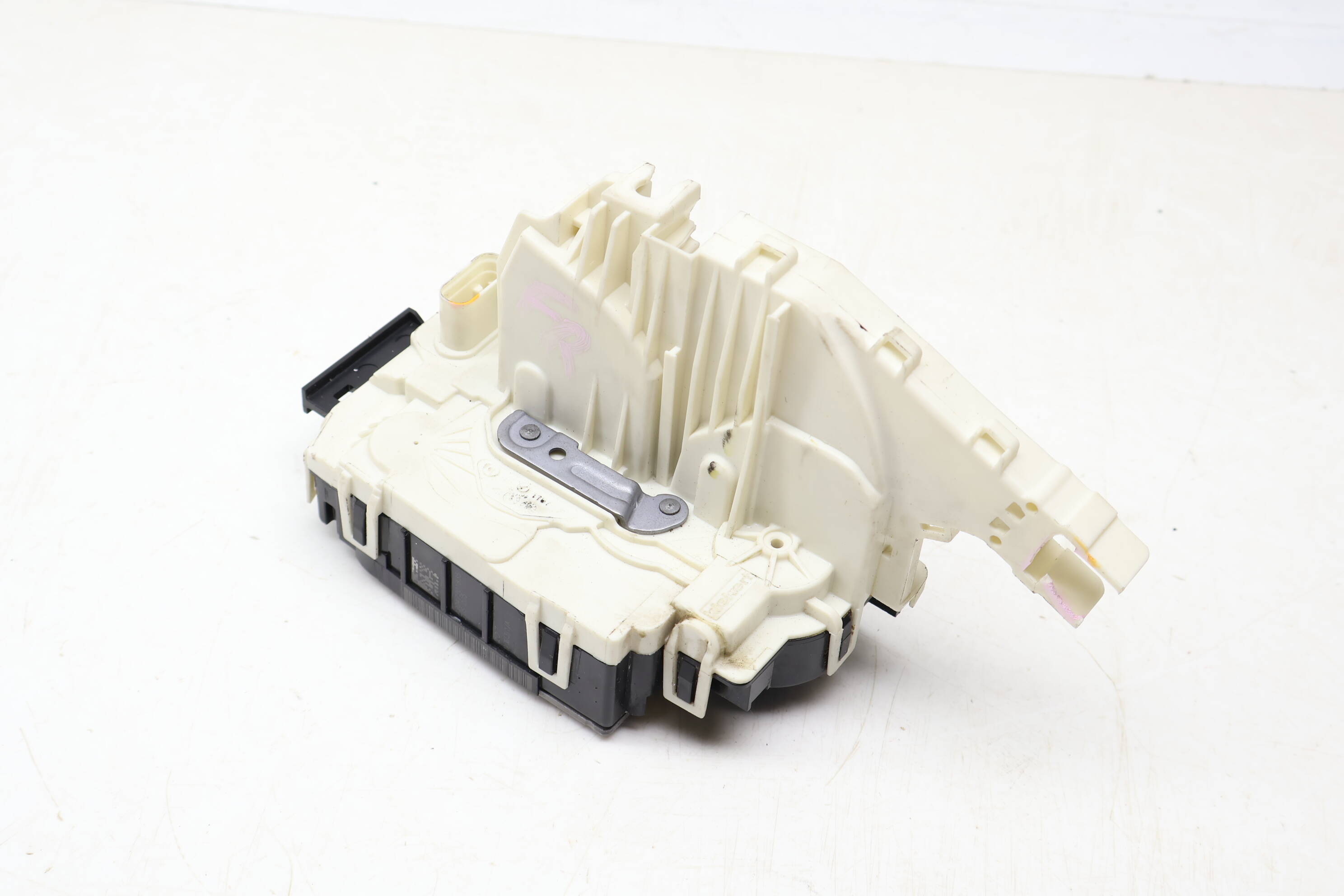 Door Lock Actuator 2047201835