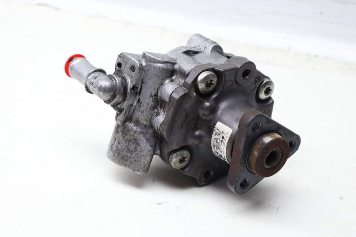 Power Steering Pump 8R0145155T main product photo