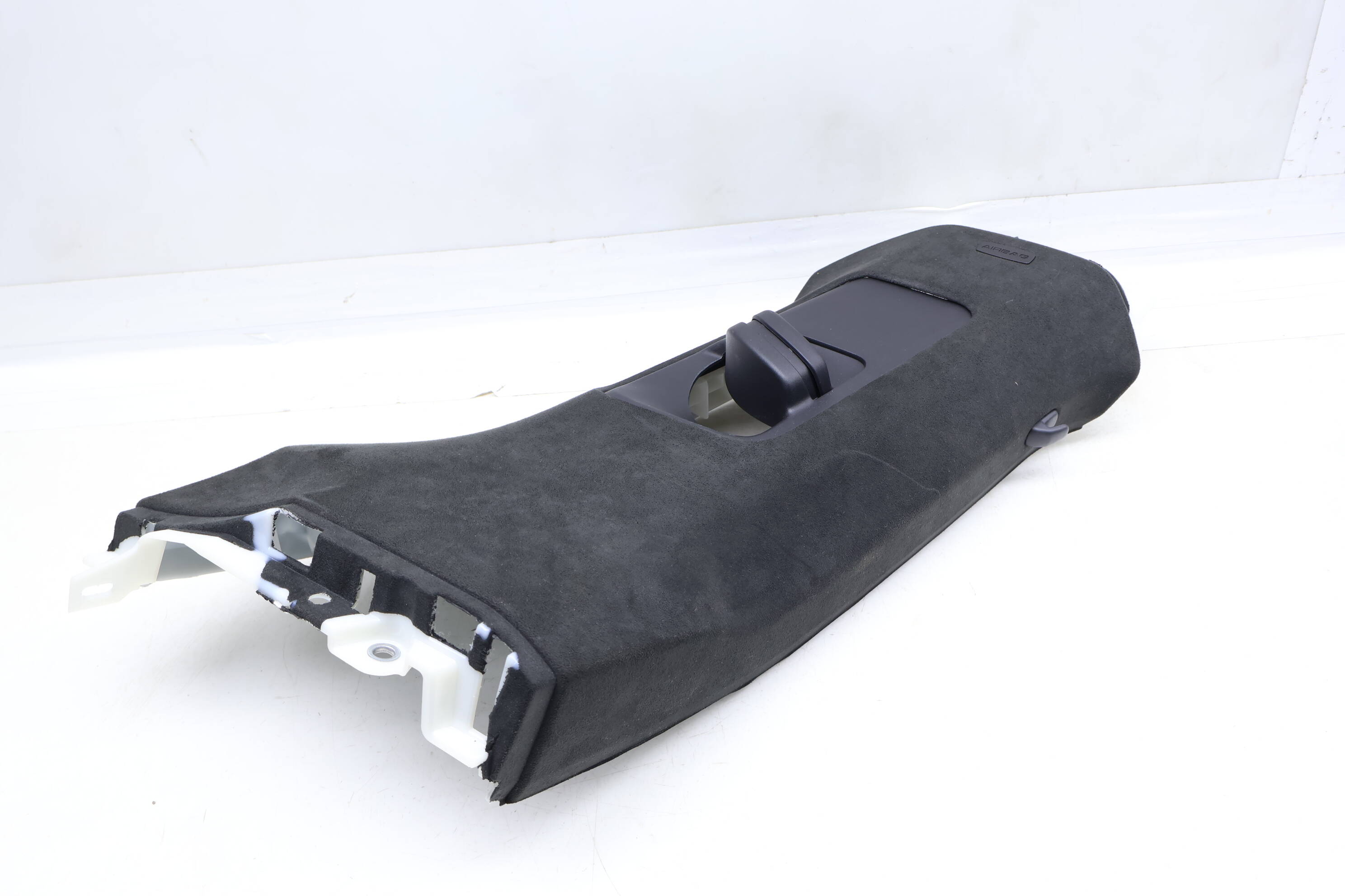 Upper B Pillar Trim / Lining 9J1867244C