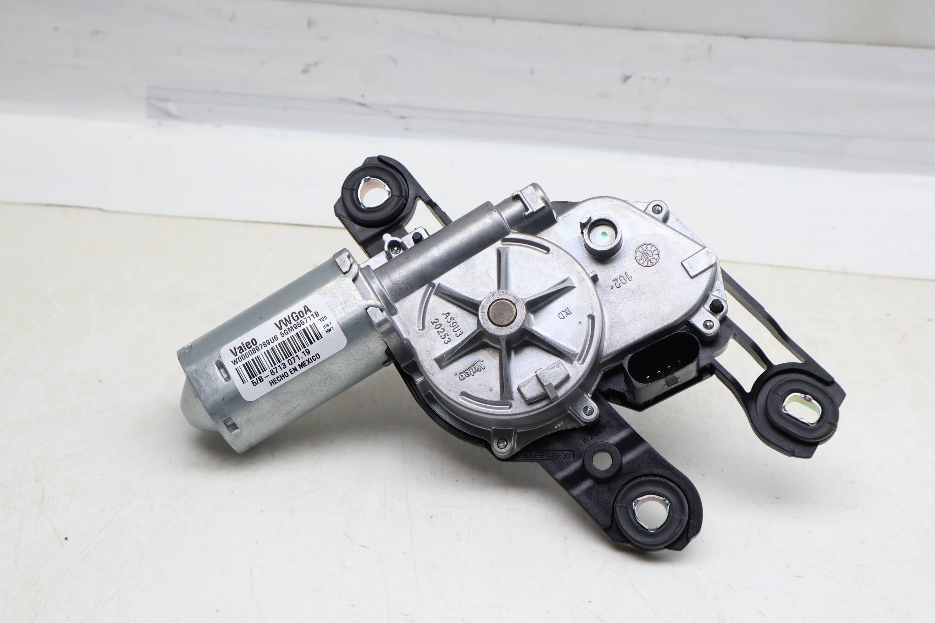 Hatch Wiper Motor 5GM955711B