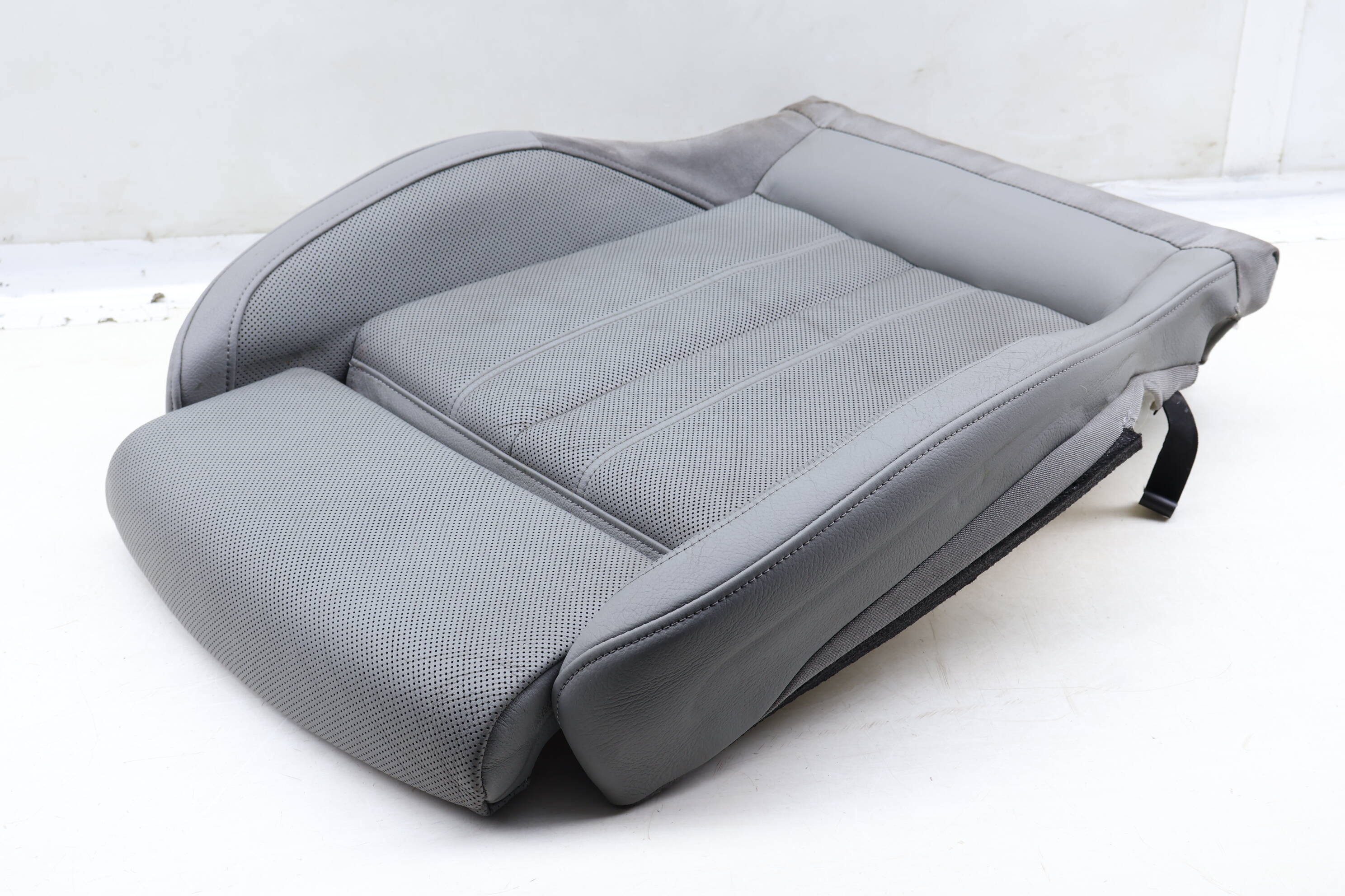 Lower Seat Bottom Cushion 8W7881405H
