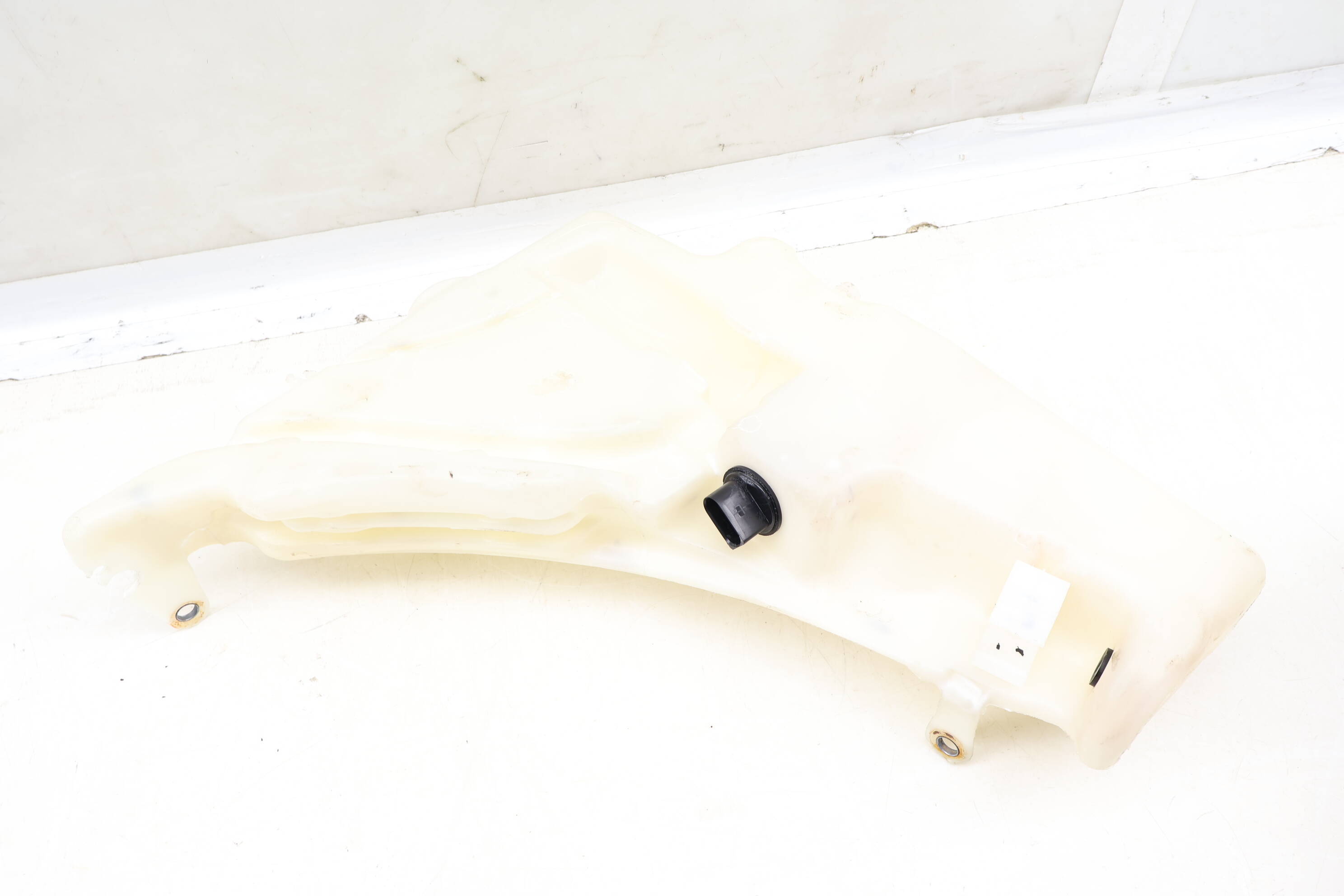 Lower Windshield Washer Reservoir / Tank 8T0955453C