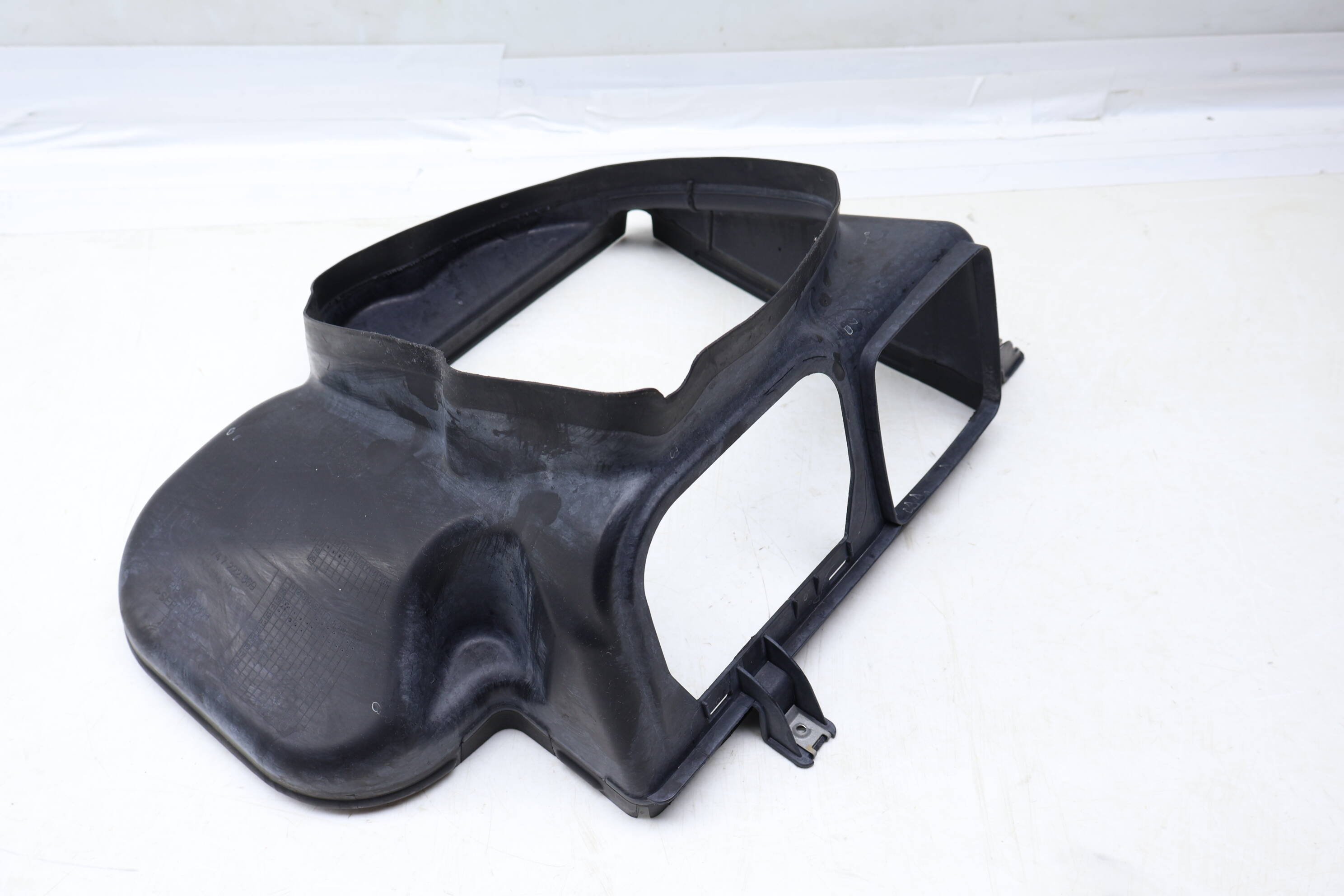 Auxiliary Radiator Air Duct 51747222869