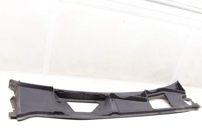 Windshield Cowl / Rain Tray 4M1819403D main product photo
