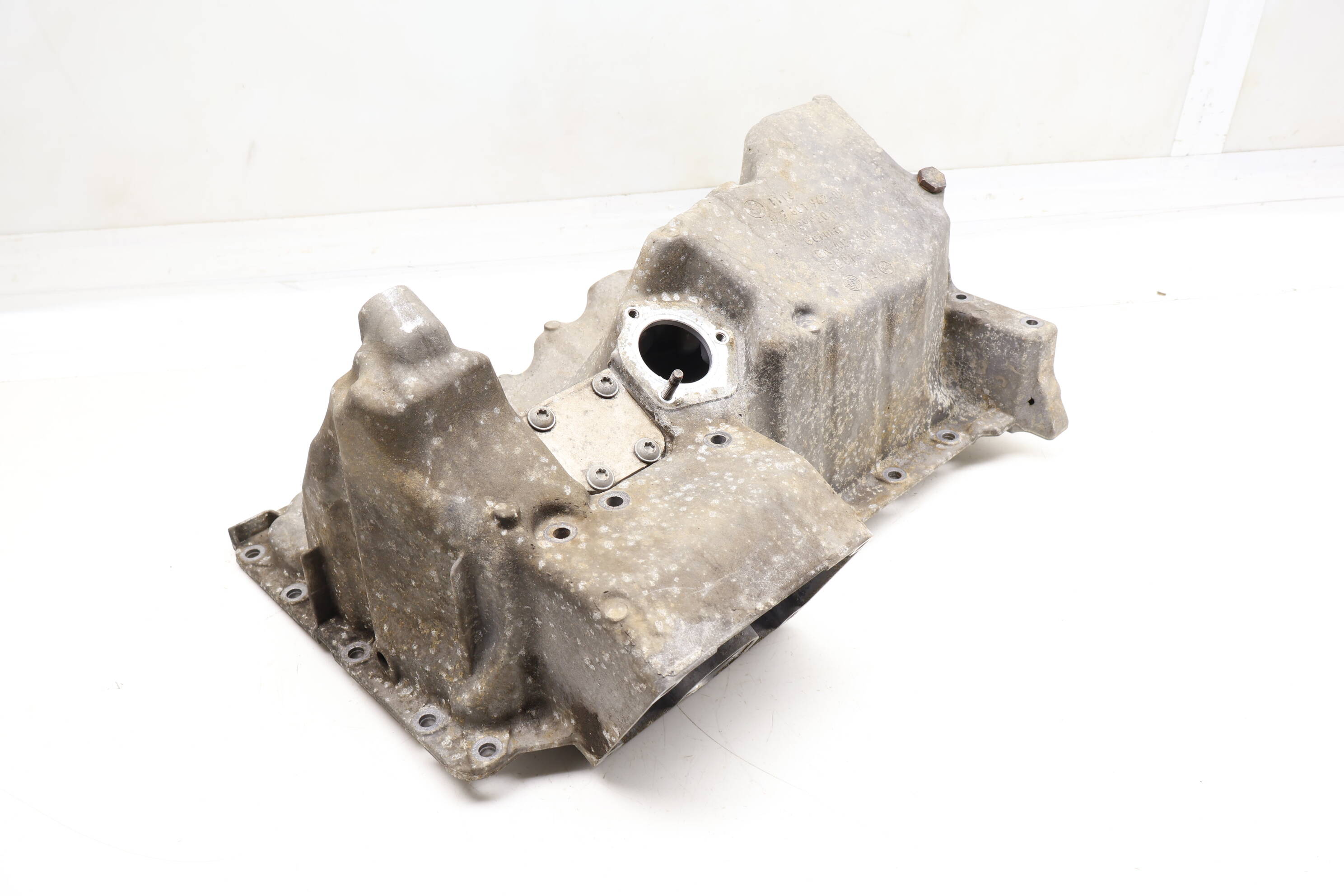 Engine Oil Pan 11137601942