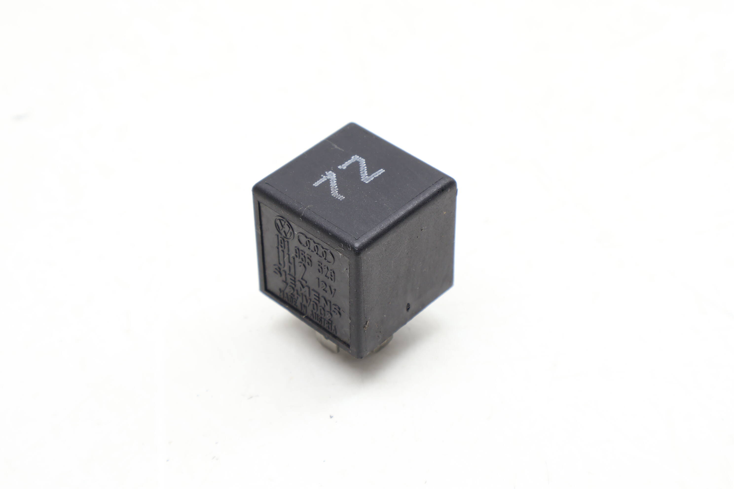 Wiper&#x20;Module&#x20;&#x2F;&#x20;Relay&#x20;&#x23;72&#x20;191955529