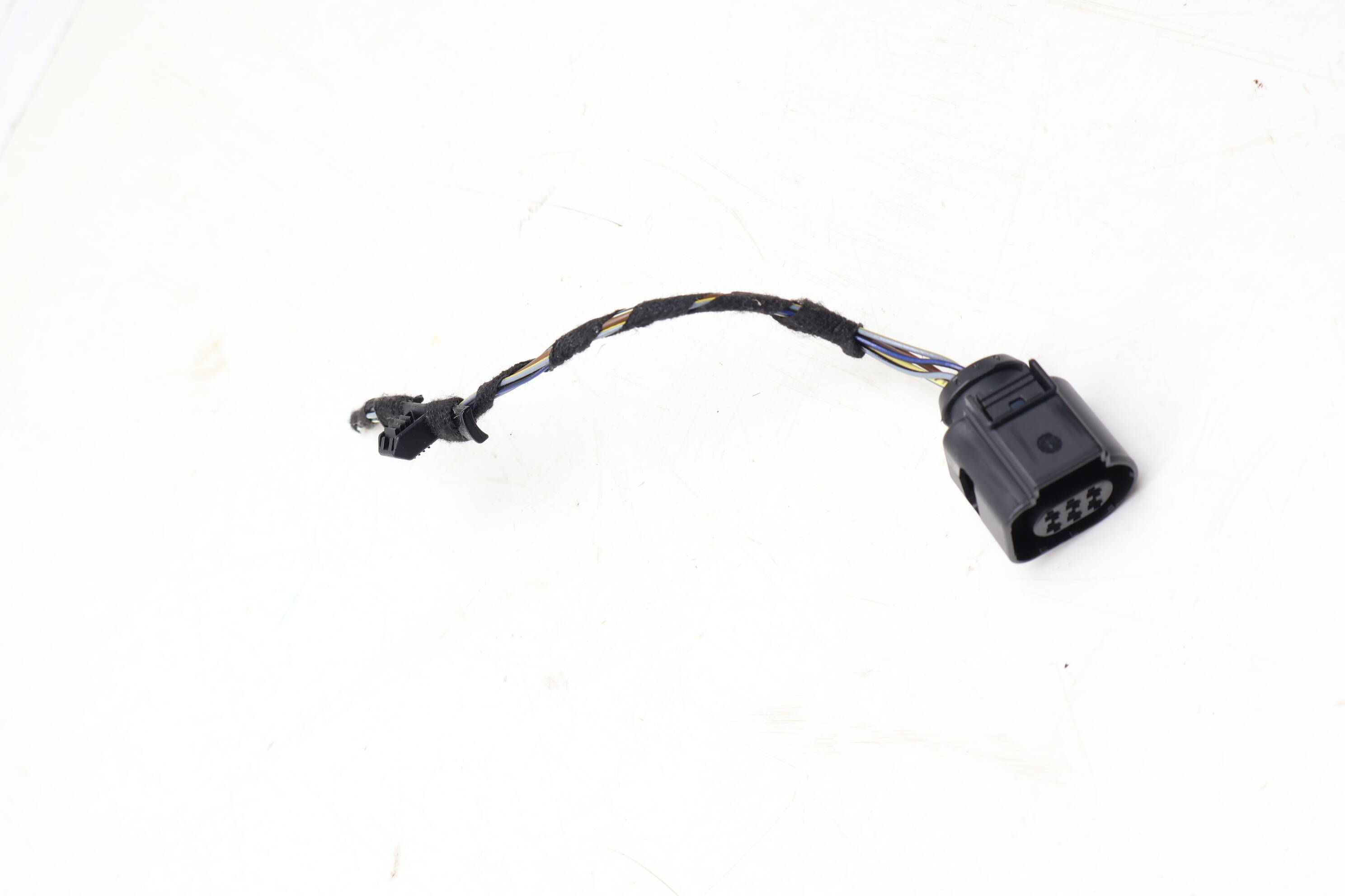 Inner Tail Light / Lamp Wiring Connector / Pigtail