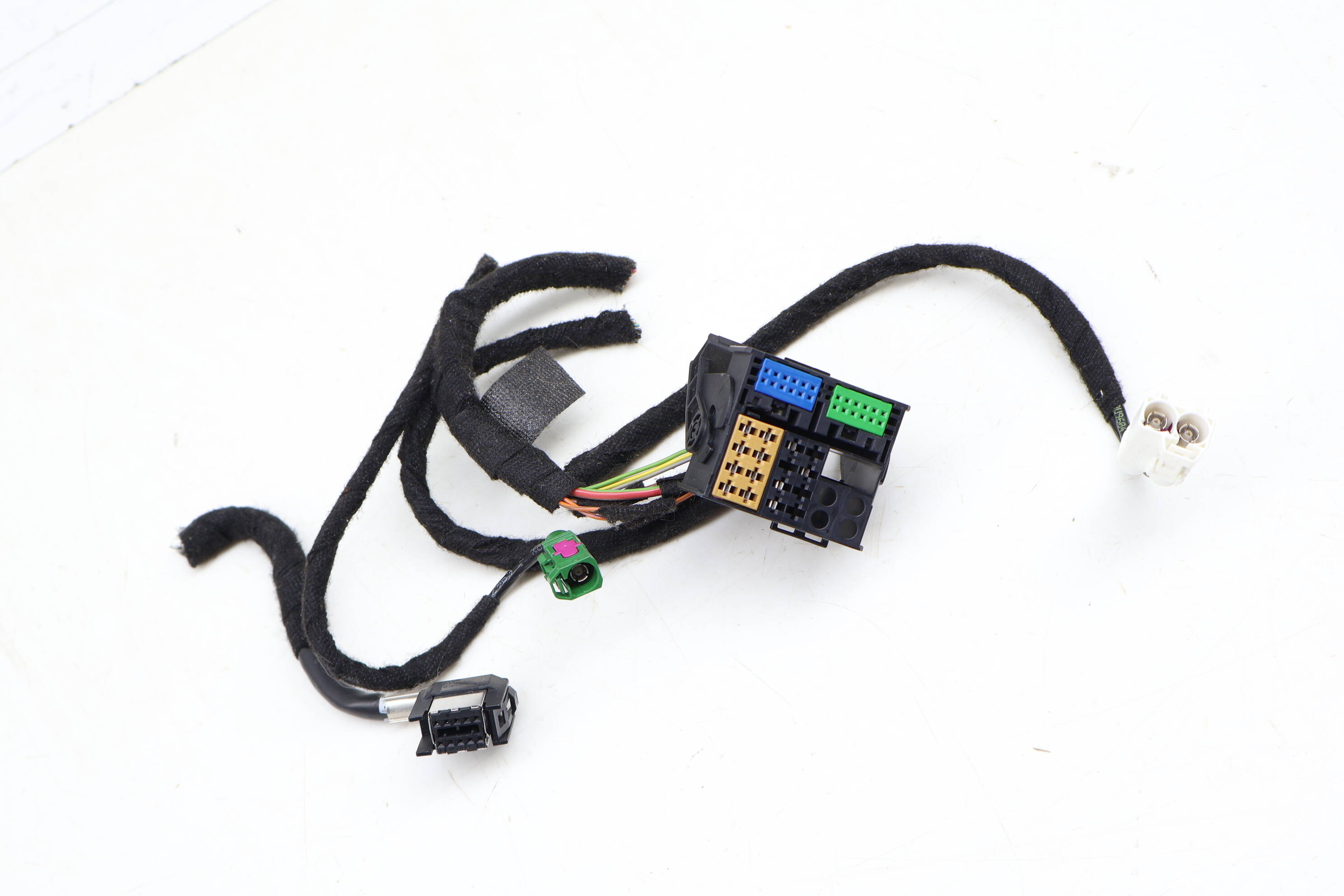 Radio / Stereo / Cd Unit Wiring Connector / Pigtail