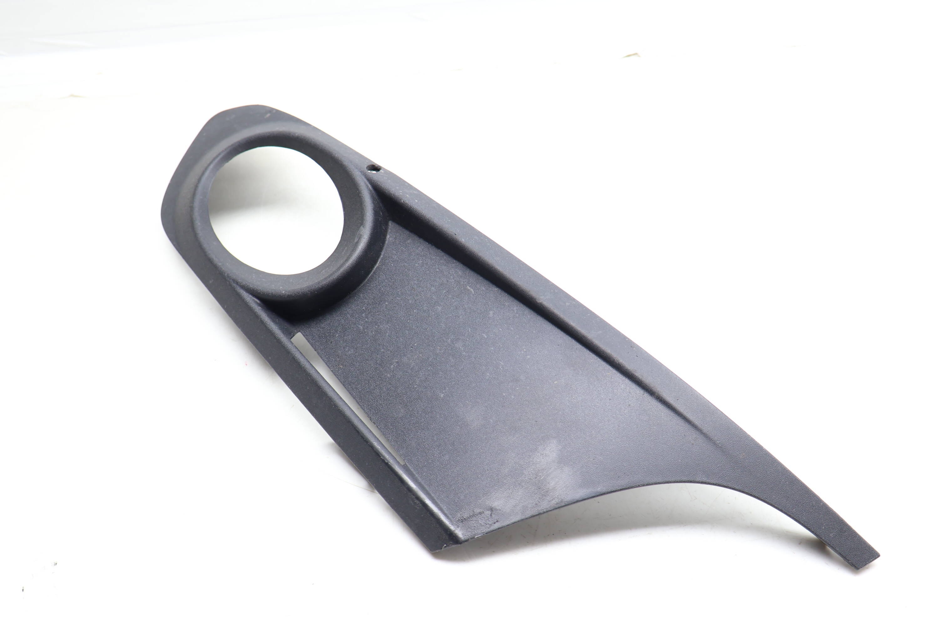 Lower Bumper / Fog Light Grille 5C6853665A