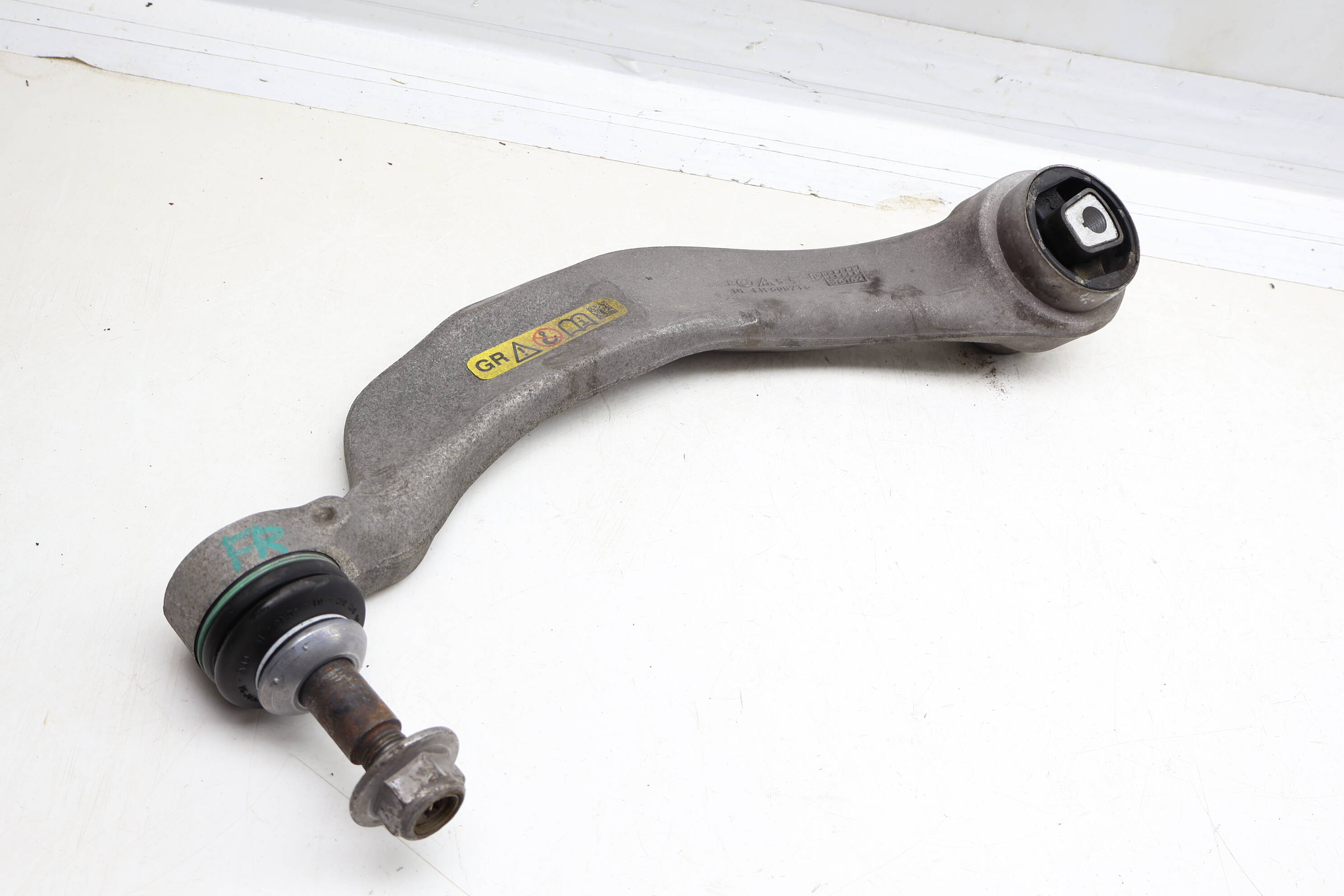 Lower Control Arm / Tension Strut 31126775960