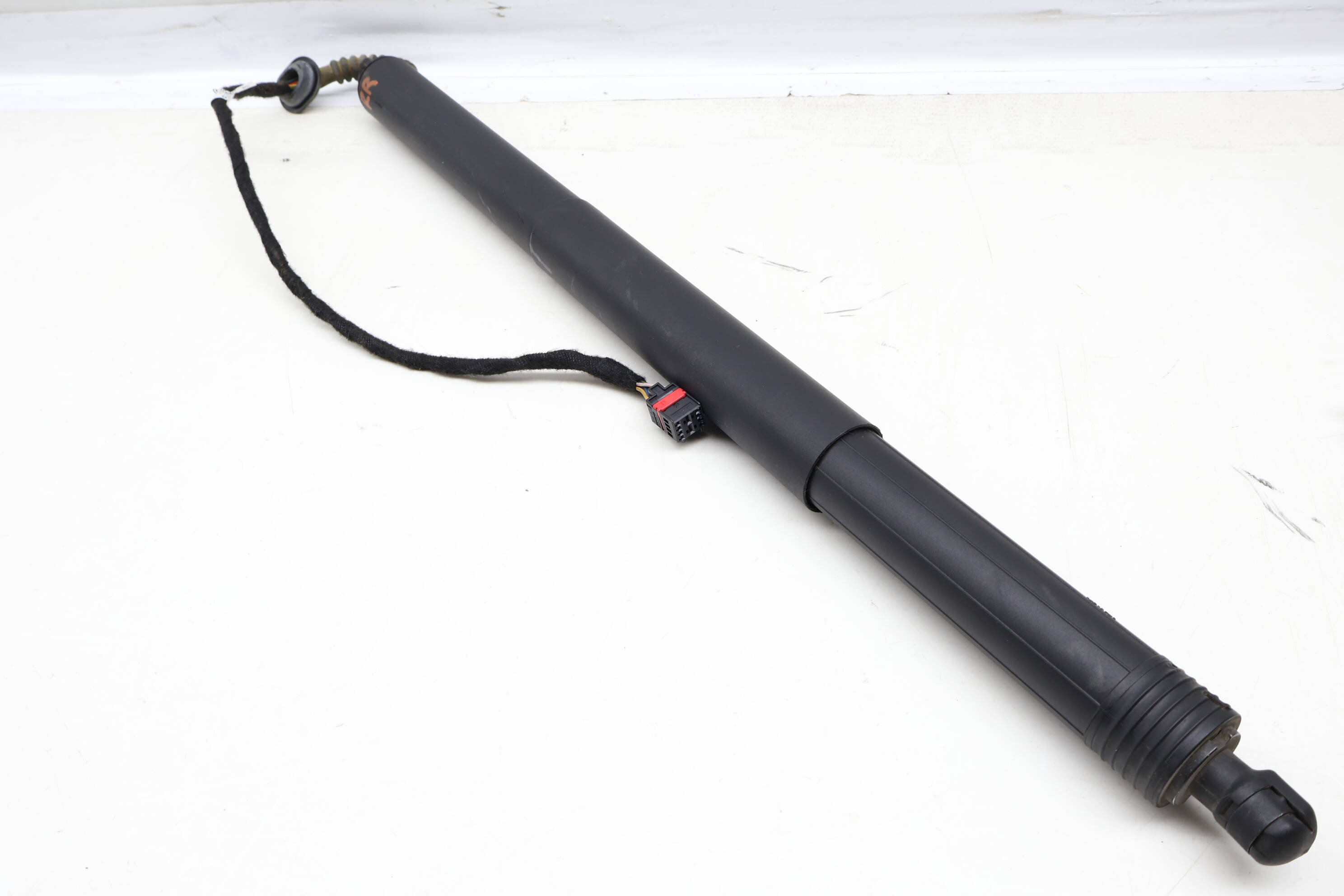 Trunk Hatch Strut / Shock 8W8827851A