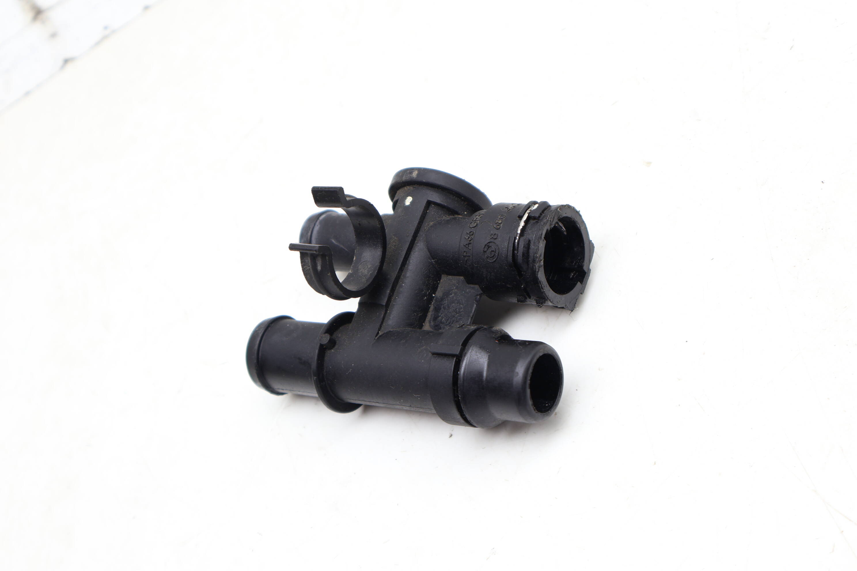 Engine Coolant Hose Connector 8680442