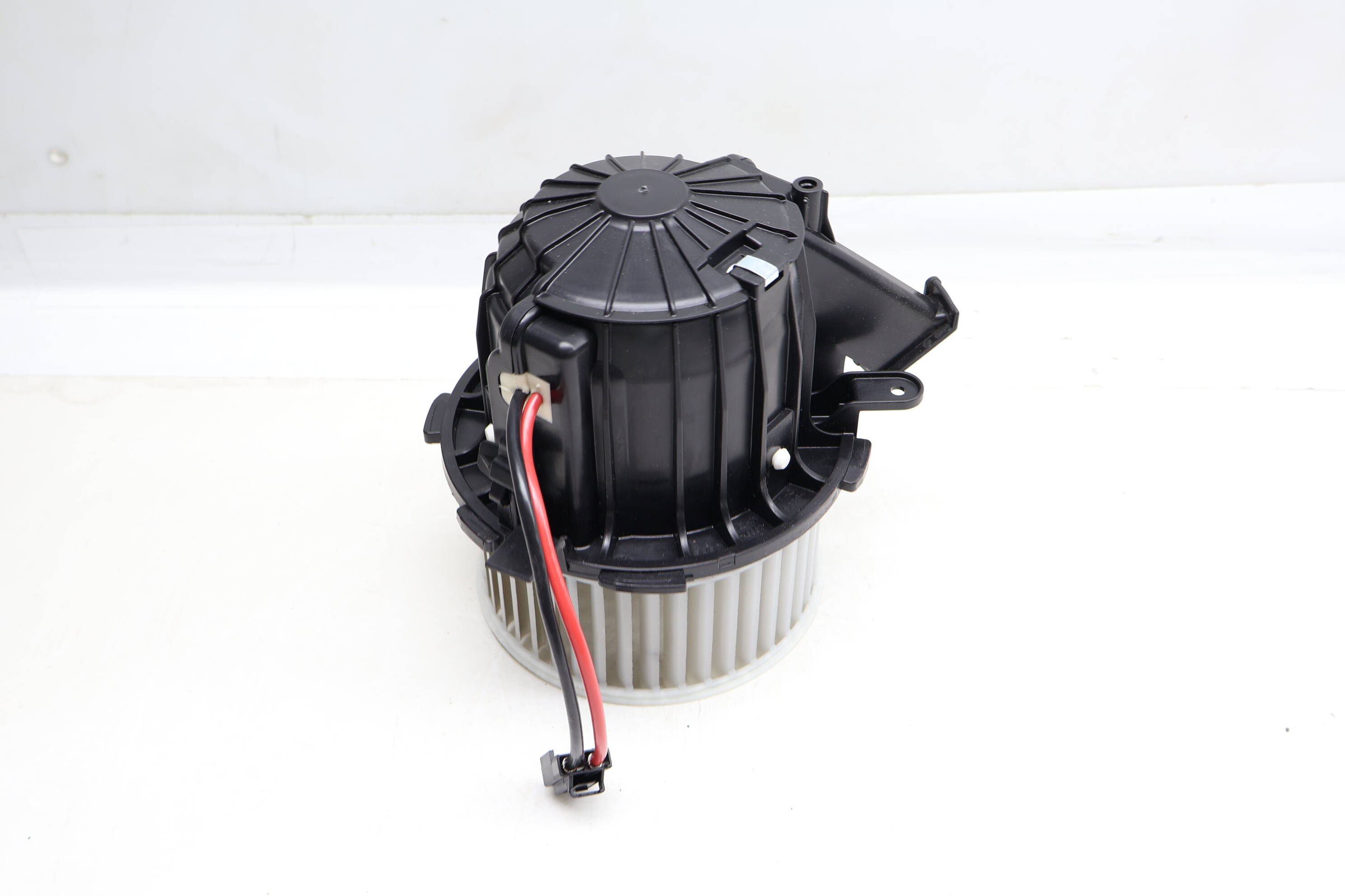 Blower Motor / Fan 8T1820021 PAB820021C
