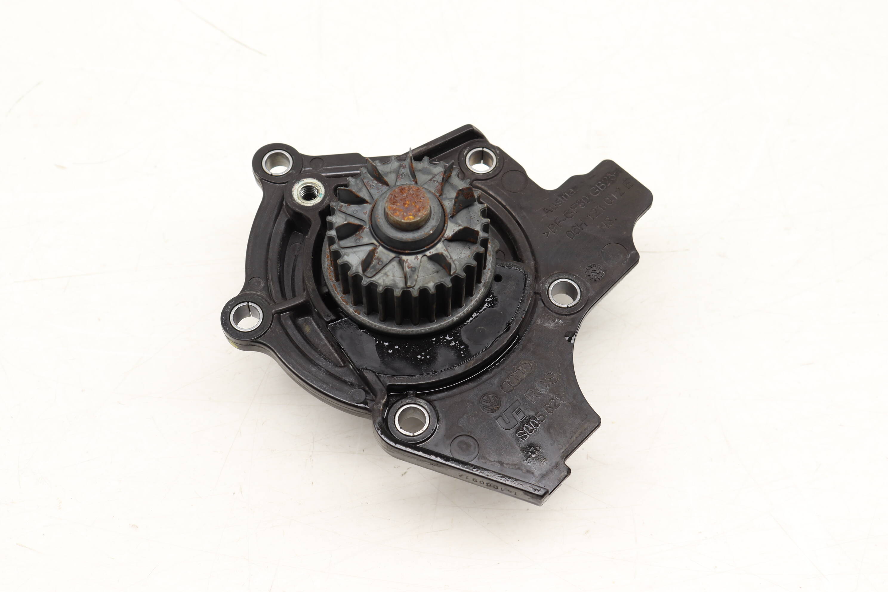 Coolant / Water Pump 06H121012E