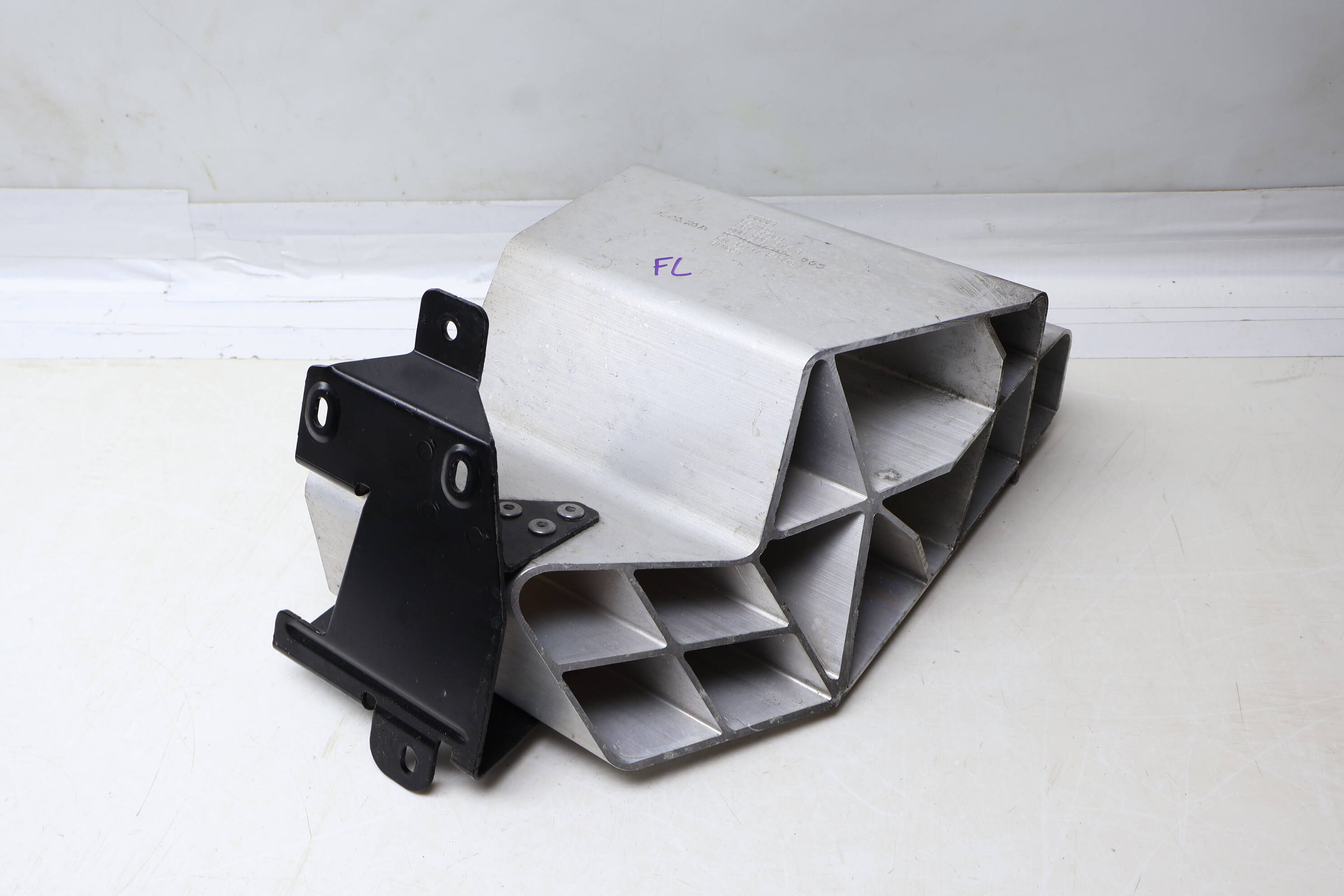 Frame Rail / Side Member Support Bracket 8W0806915A