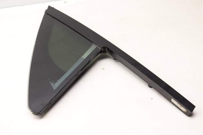 Side Door Window Glass 95B845113C main product photo
