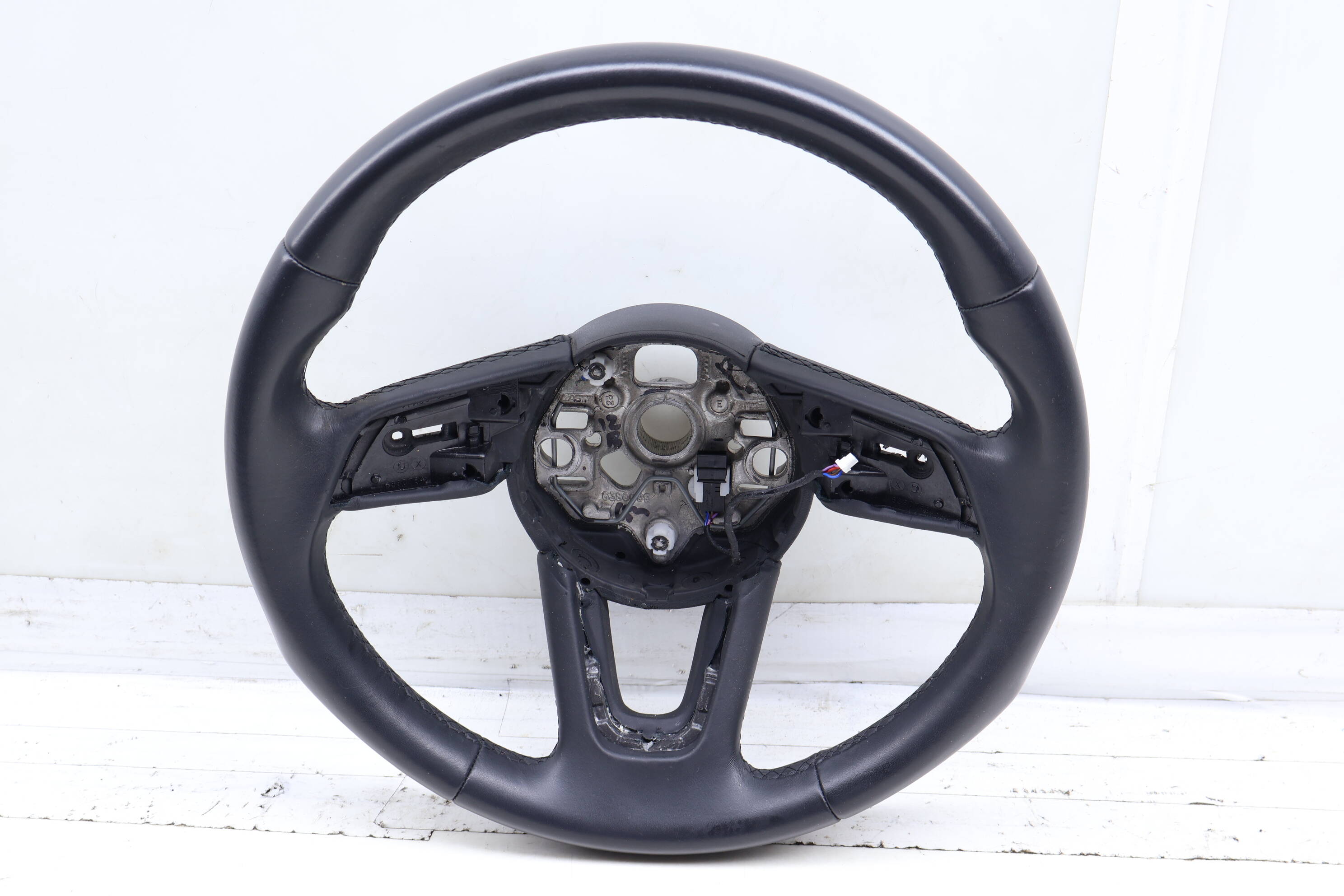 3-Spoke Leather Steering Wheel 82A419091AA