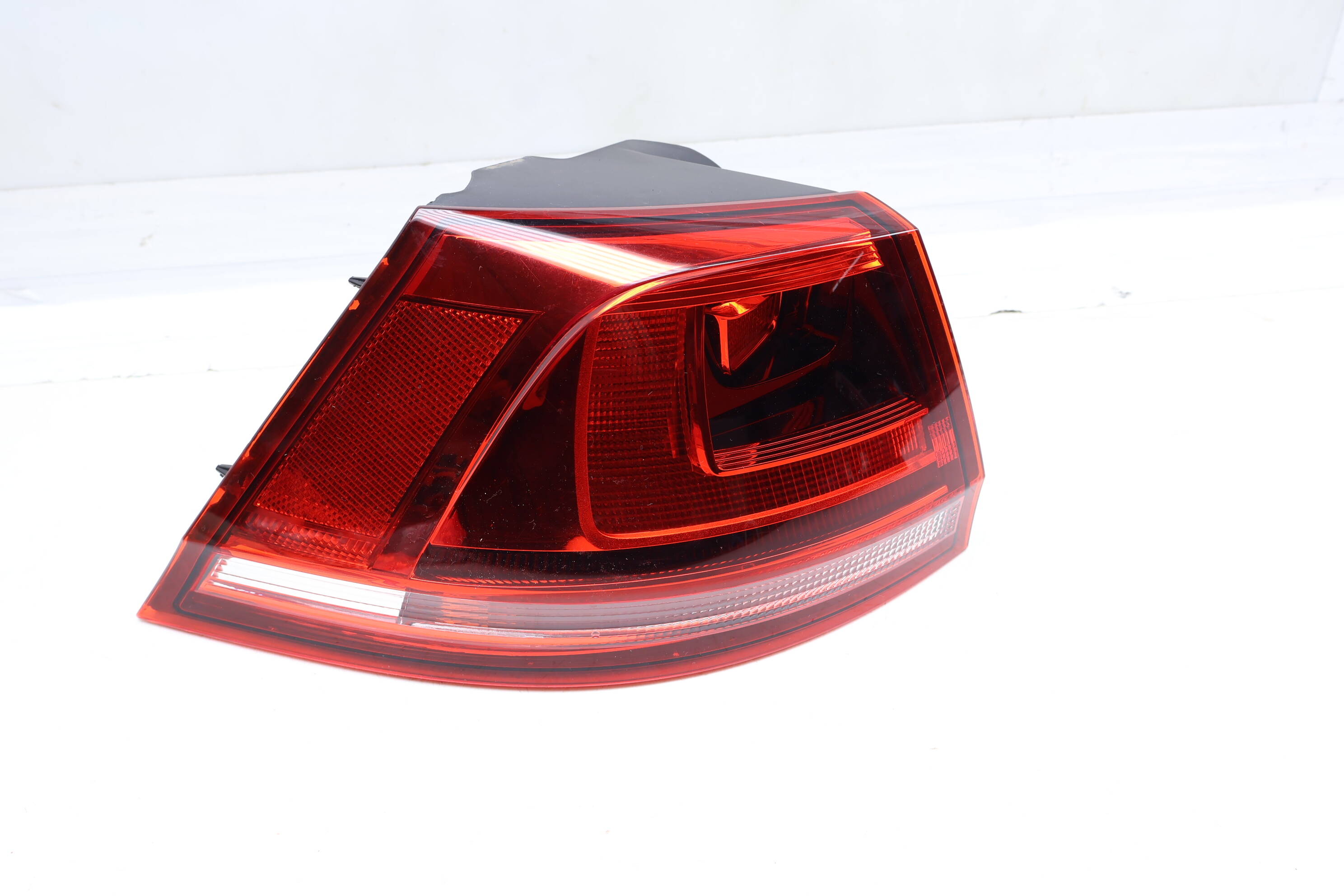 Outer Tail Light / Lamp 5GM945095E