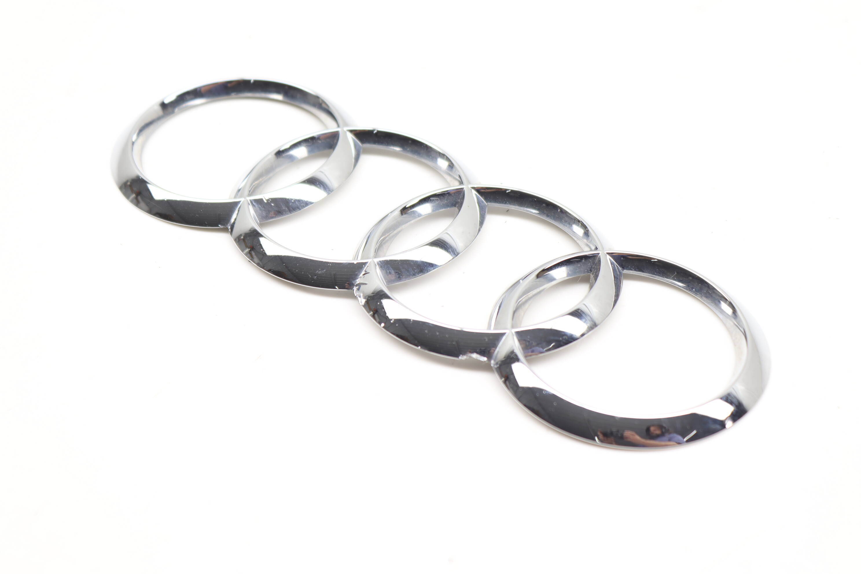 Trunk Emblem / Badge / Rings 8S0853742