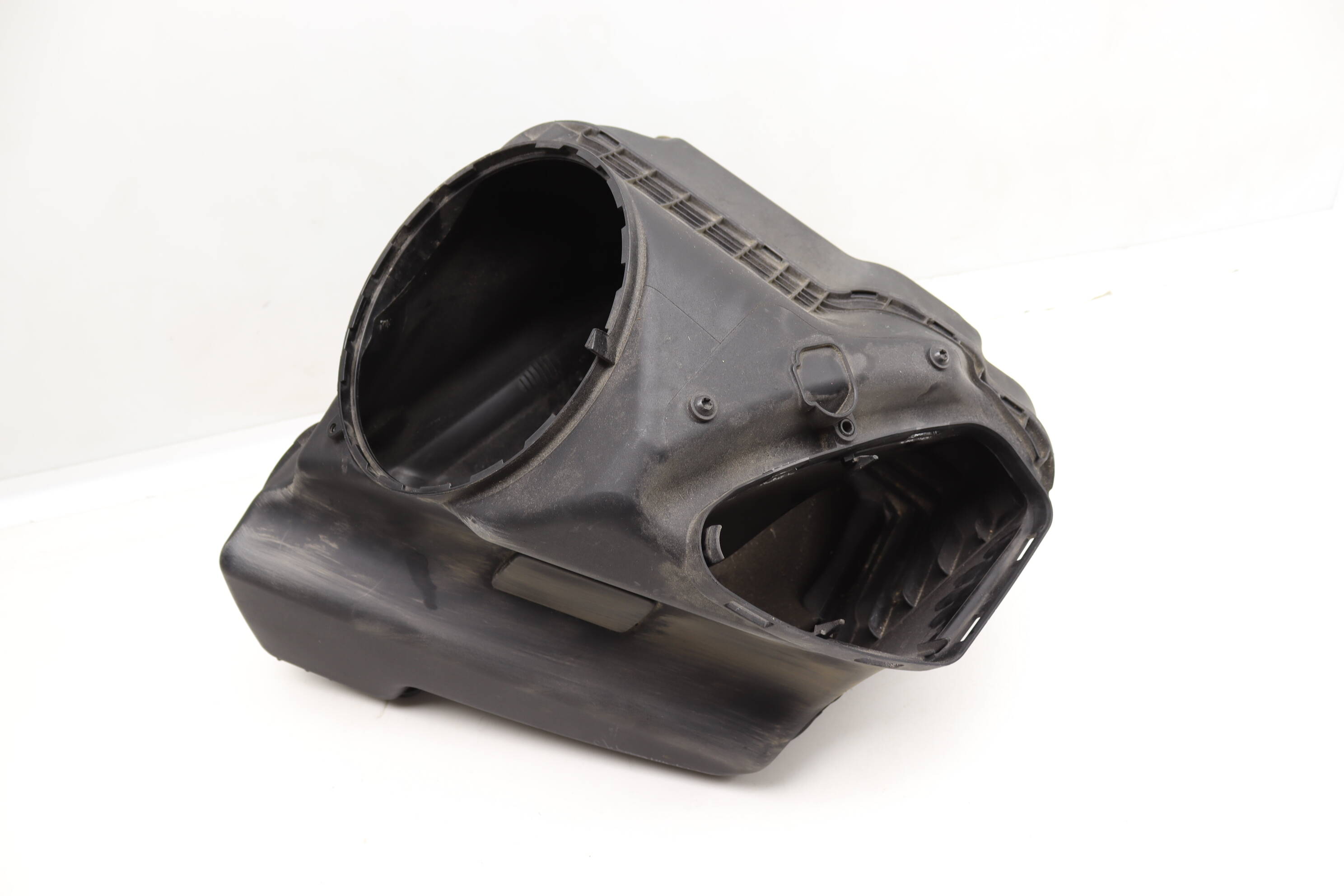 Engine Air Filter Box 4G0133836R