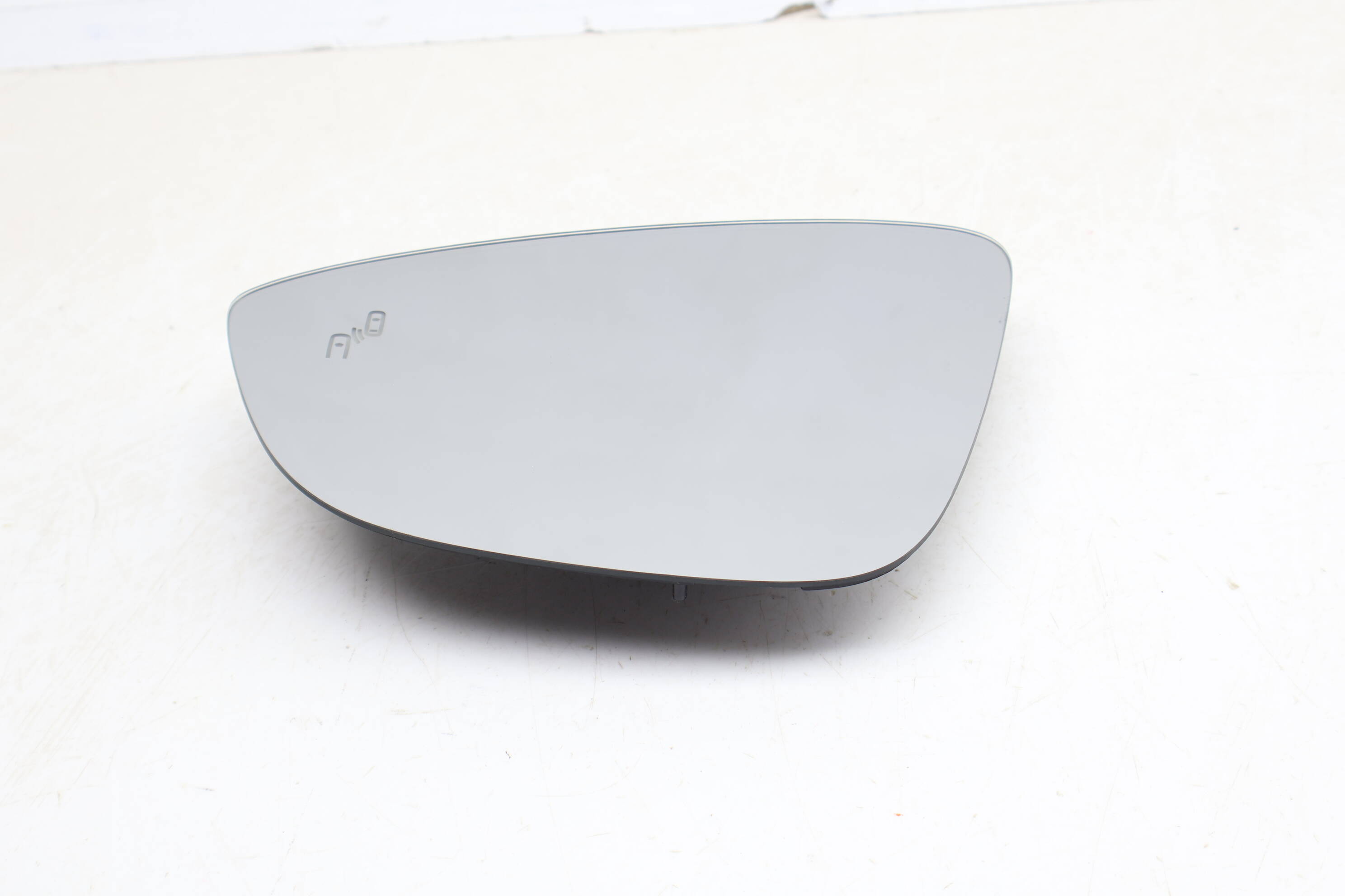 Side View Mirror Glass 561857521T