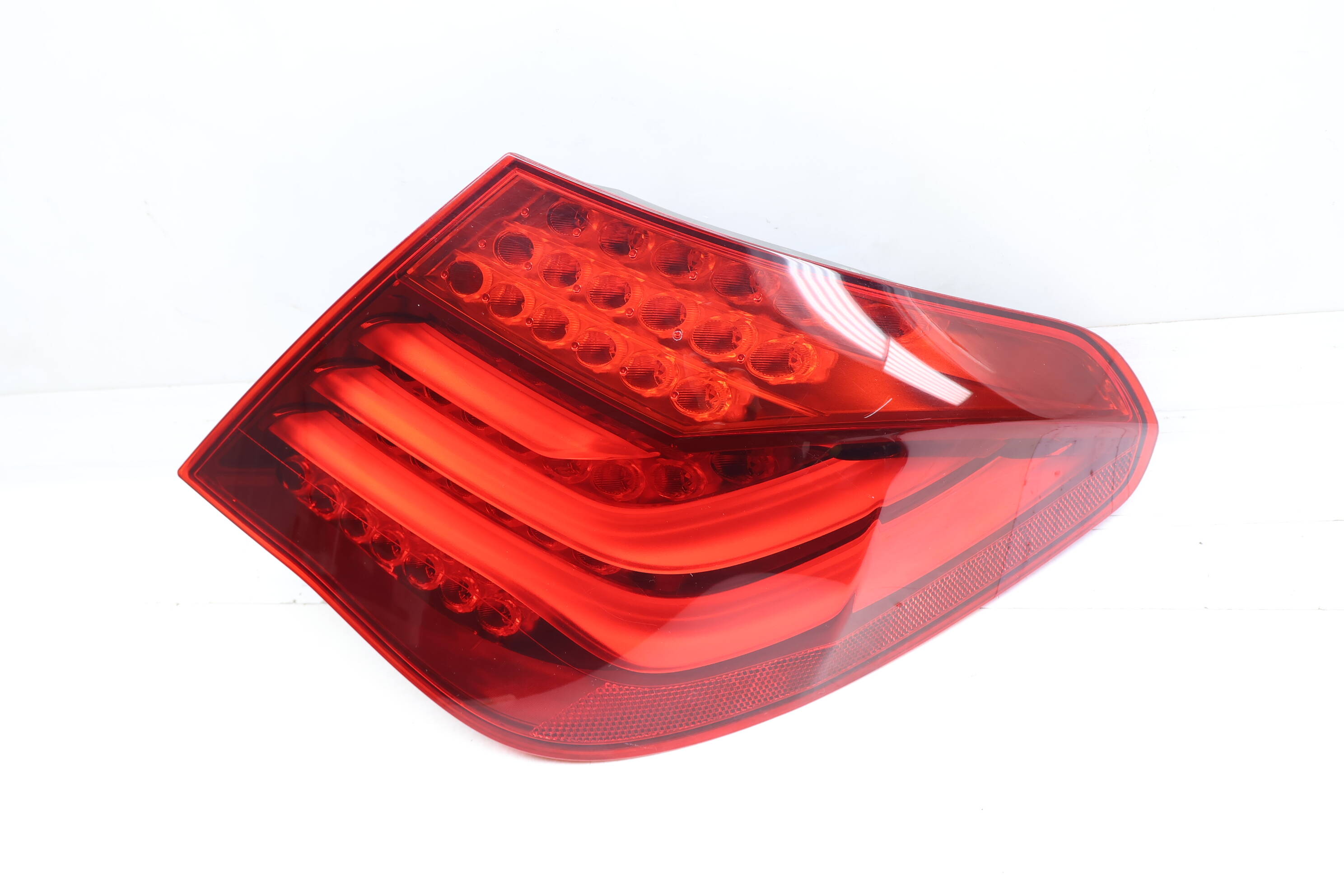 Outer Tail Light / Lamp 63217300270