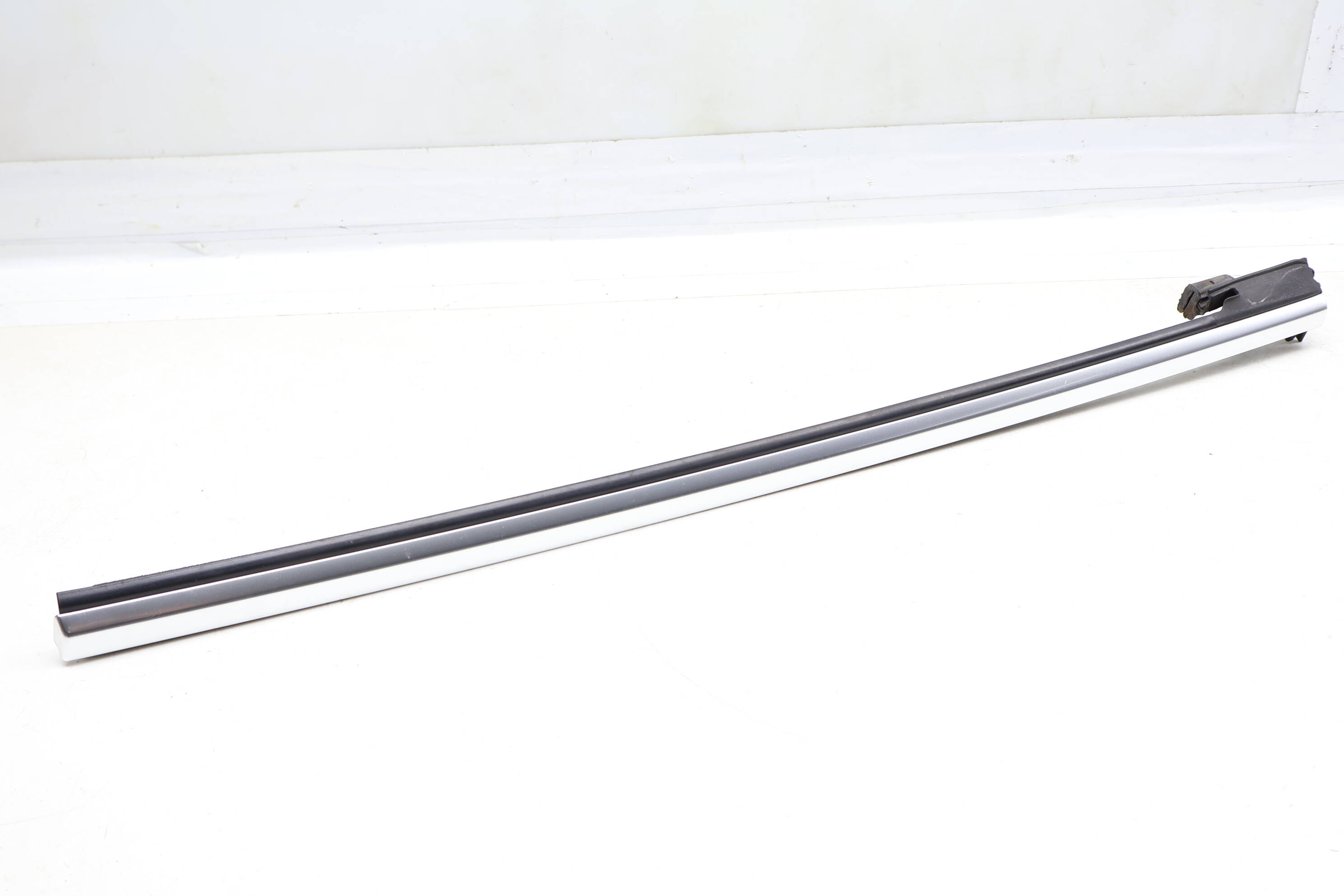 Quarter Window Slot Molding / Trim 8F0853763E