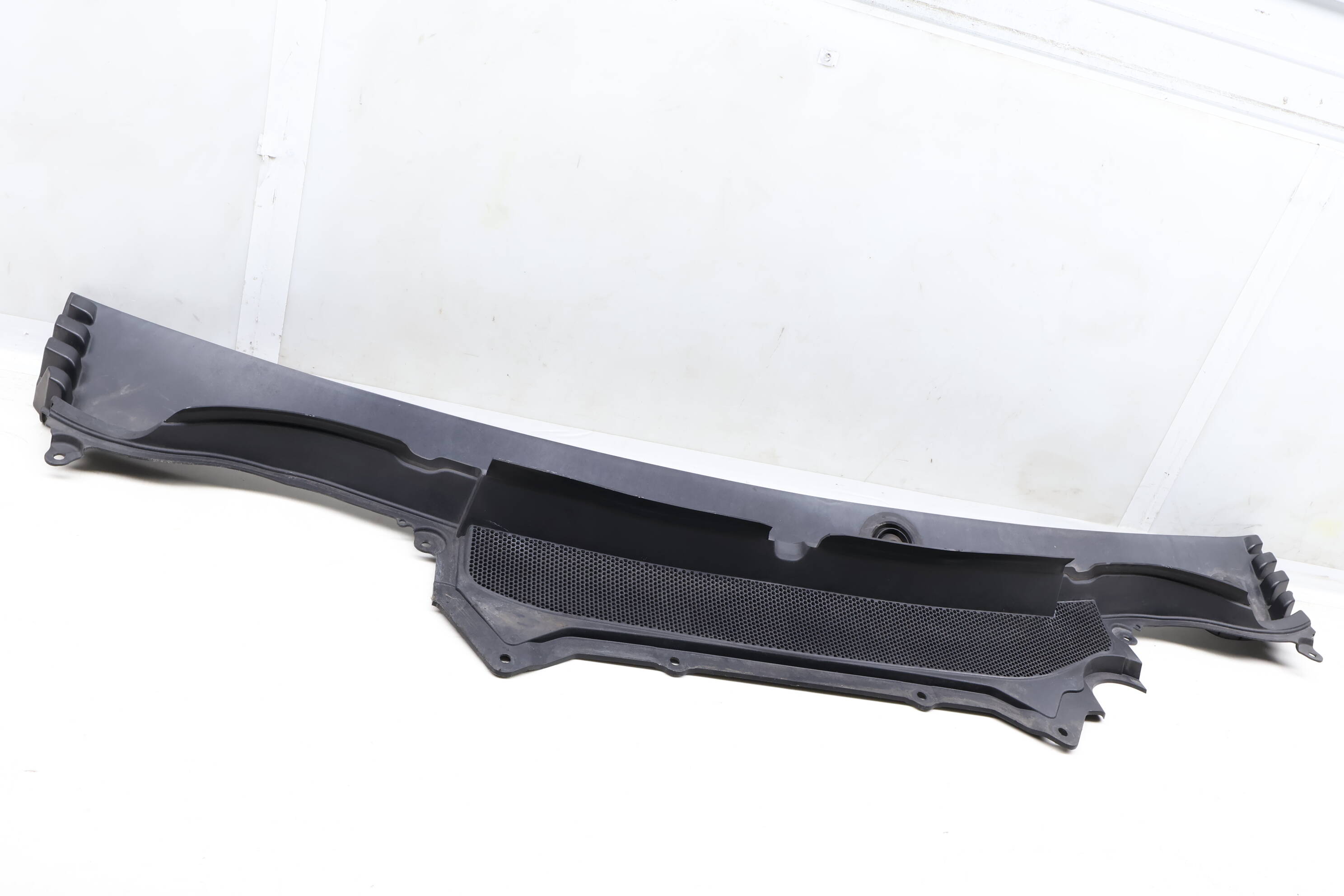 Windshield Cowl / Rain Tray HPLA4105B