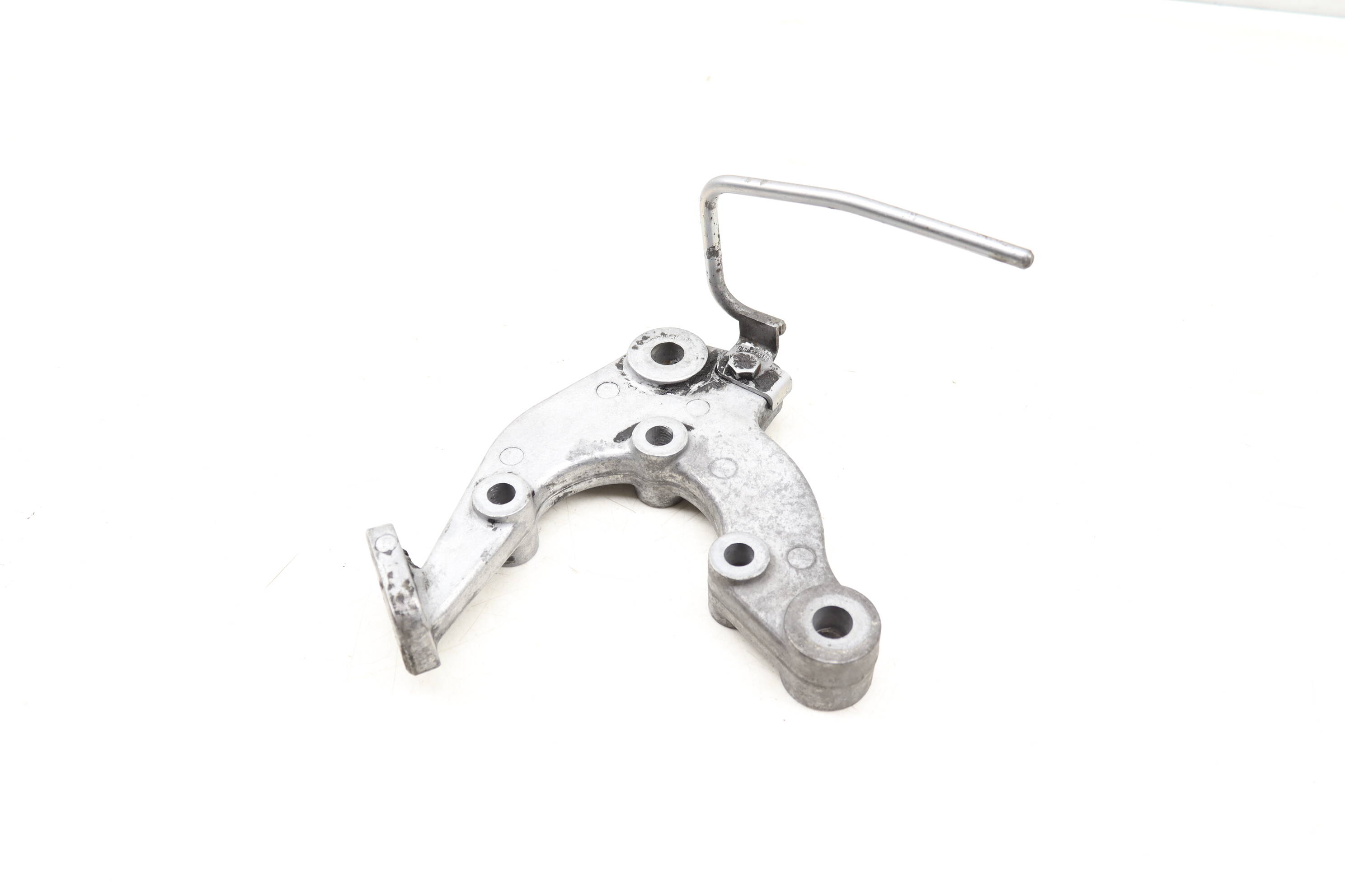 Power Steering Pump Mount Bracket 32416796493