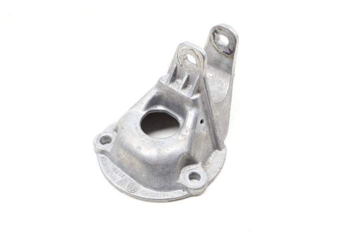 Upper Engine Lifting Mount / Bracket 7P5199373A 95837511201 main product photo