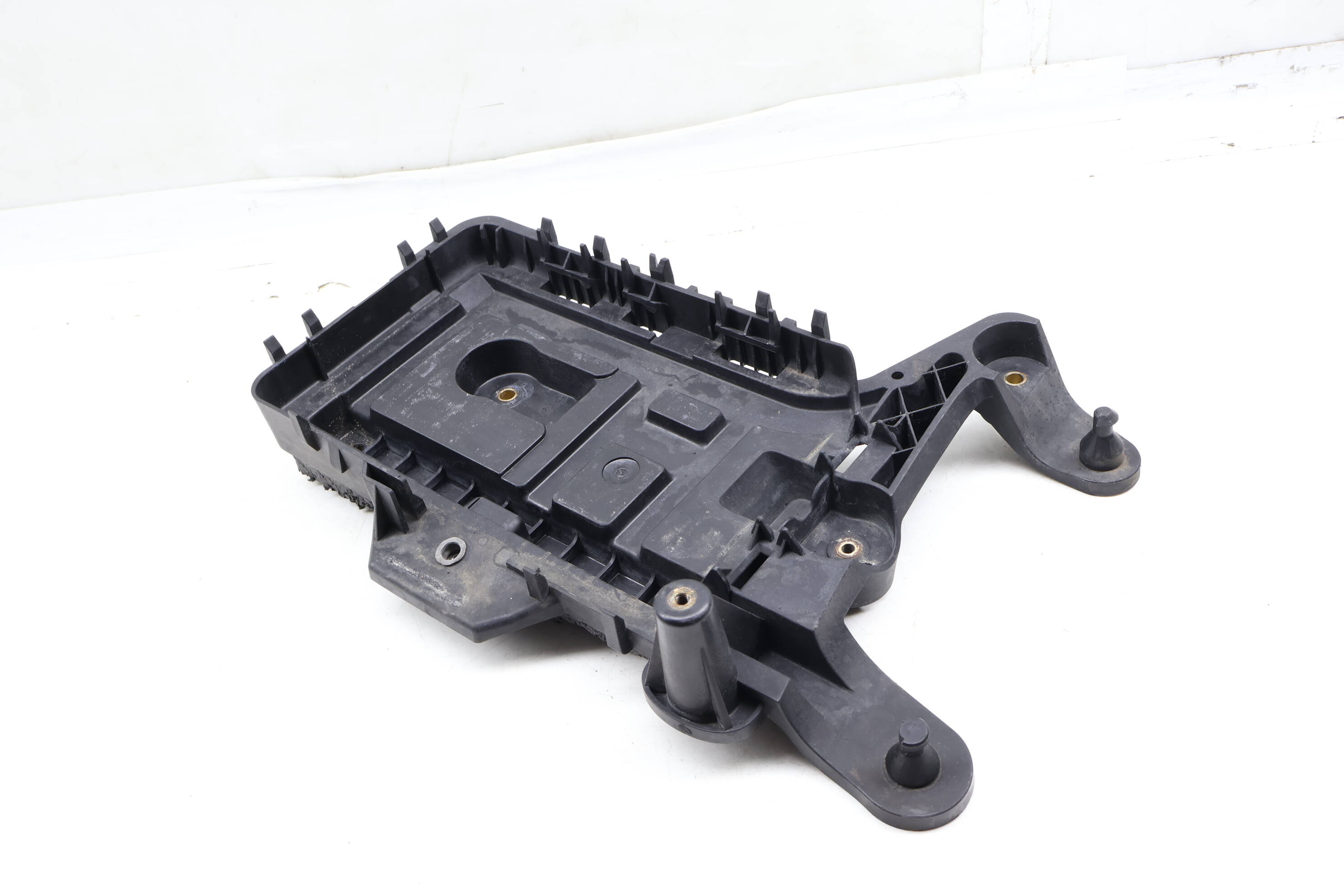 Battery Tray 1K0915333H