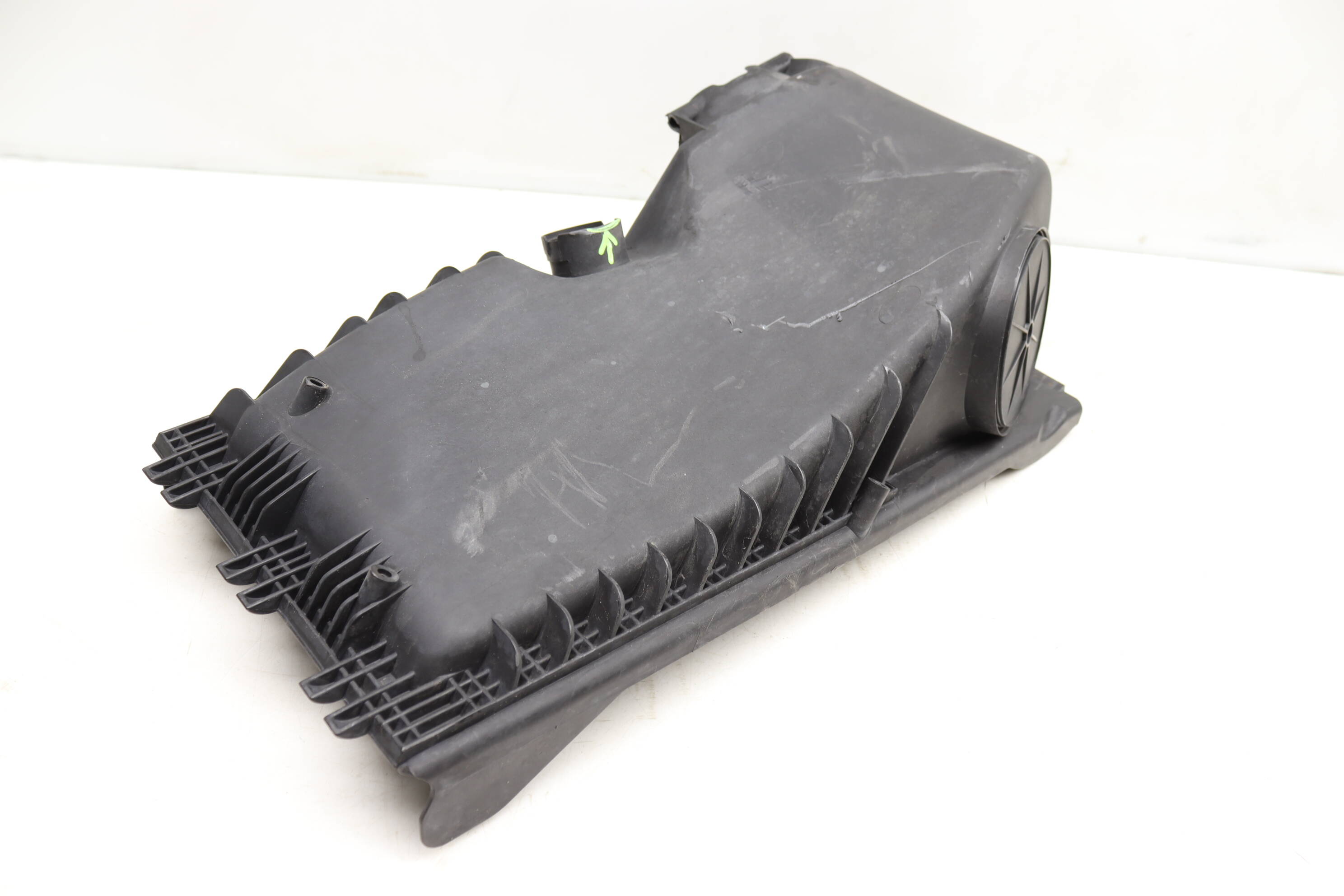 Engine Air Filter Box / Housing (Upper) 7P0129607 95811002200