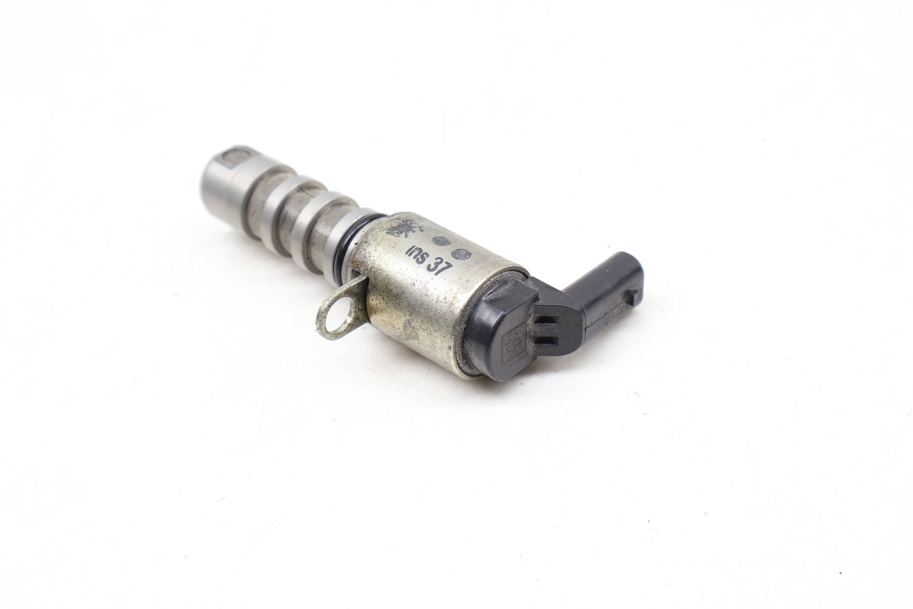 Cam / Camshaft Oil Control Valve (N205) 06E109257T