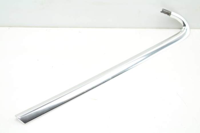 Quarter Window Glass Trim / Molding 4F5853345A main product photo