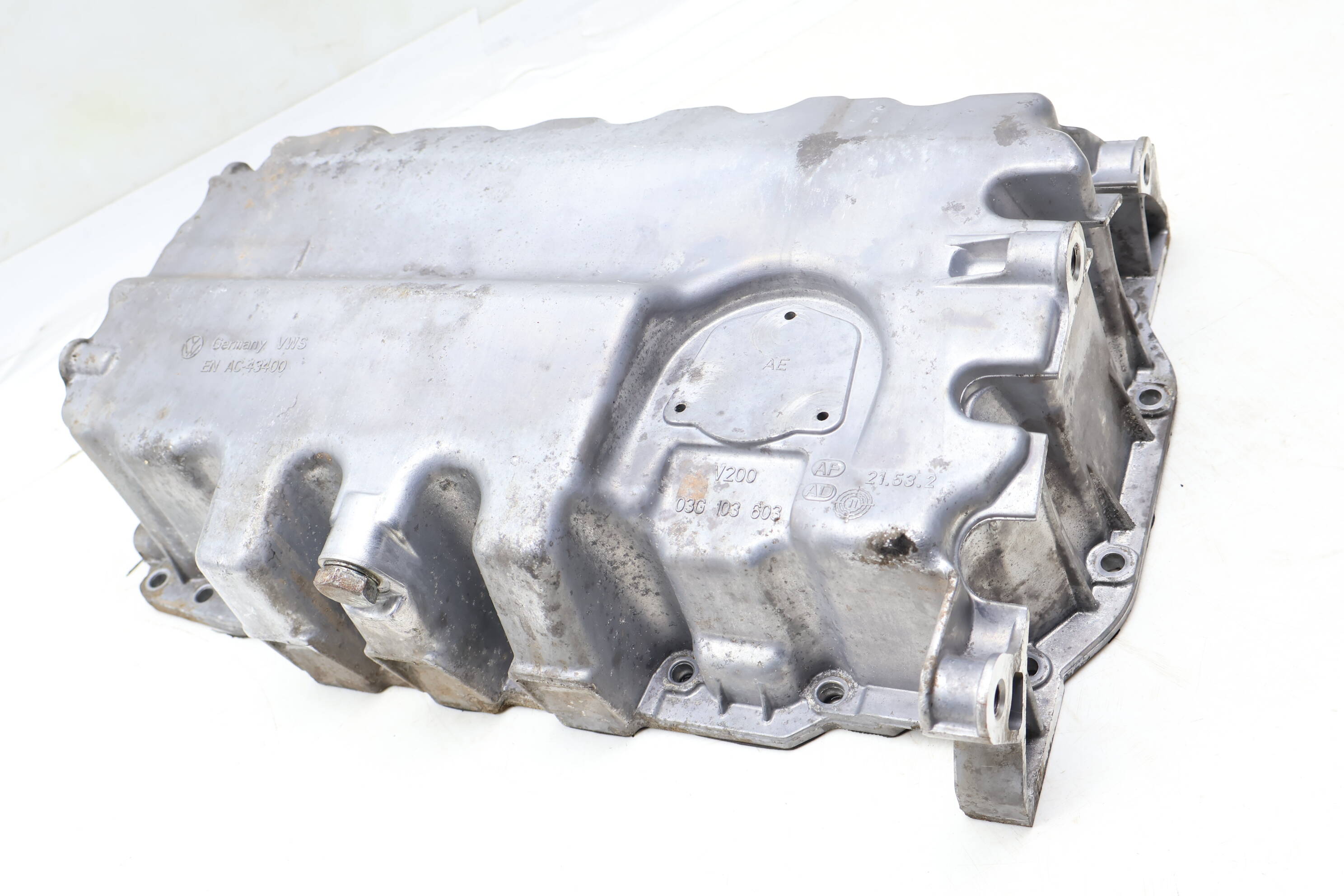 Engine&#x20;Oil&#x20;Pan&#x20;&#x2F;&#x20;Sump&#x20;03G103603AD