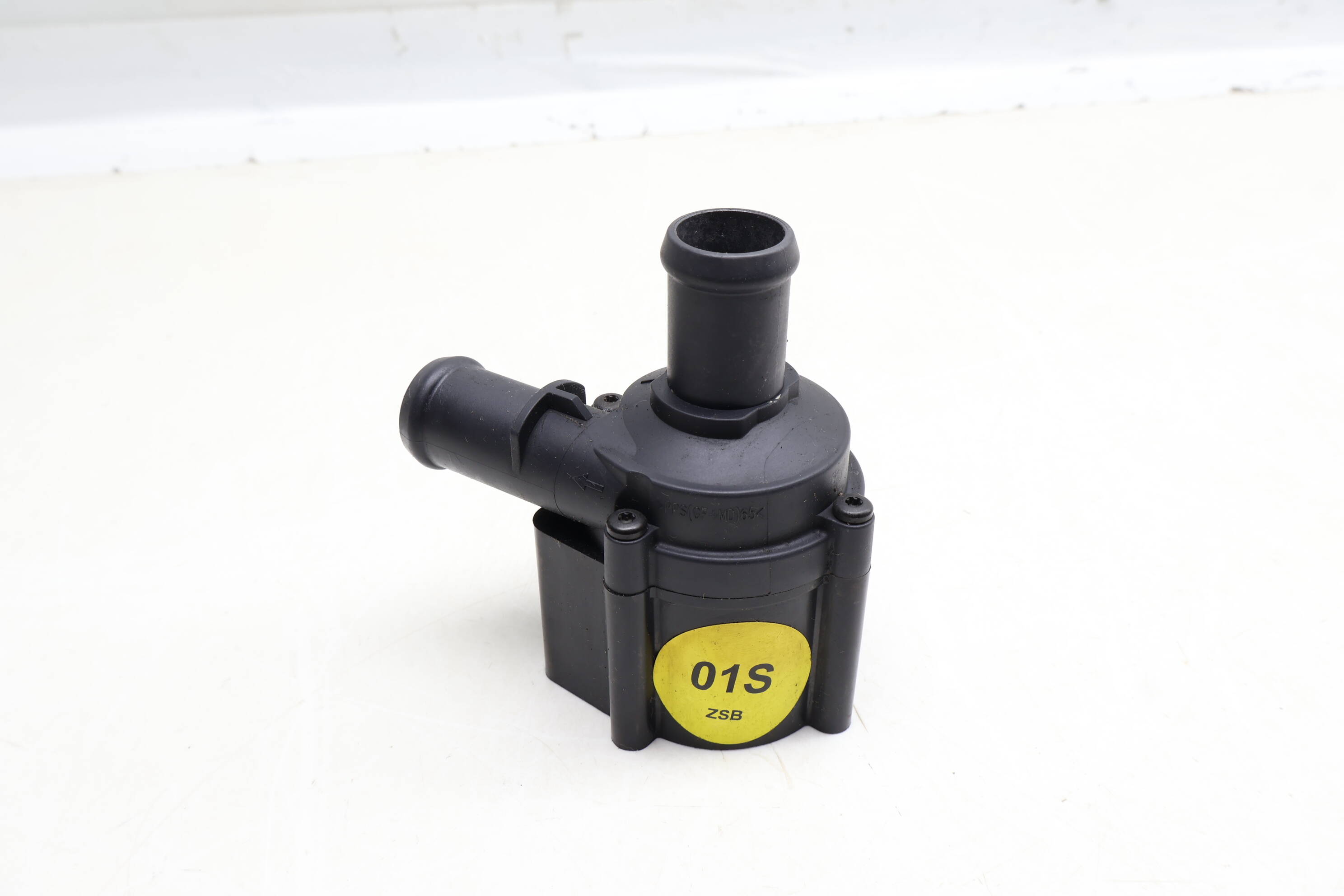 Auxiliary Coolant / Water Pump 06H121601N