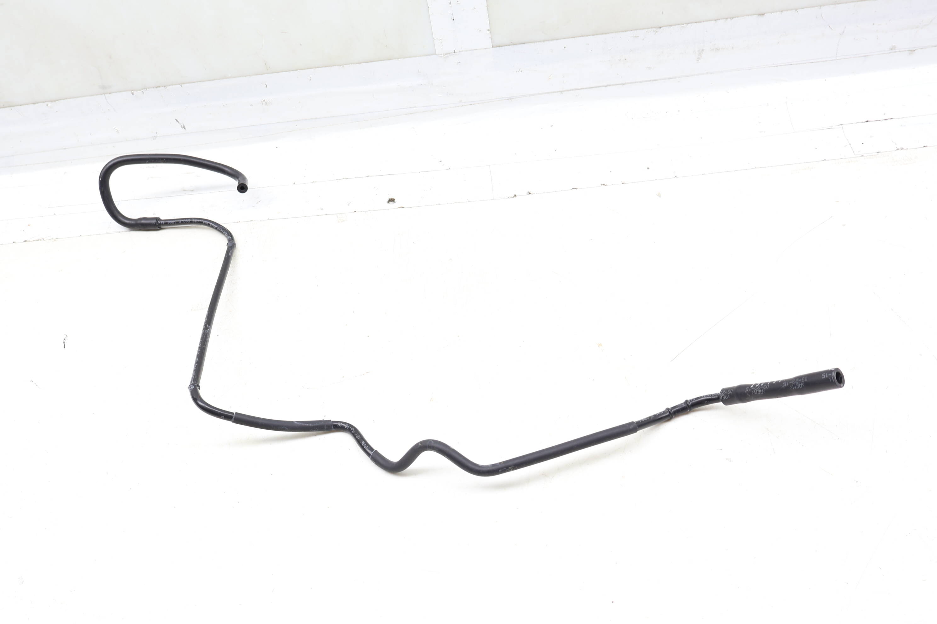 Air Intake Hose / Line 06L133583F