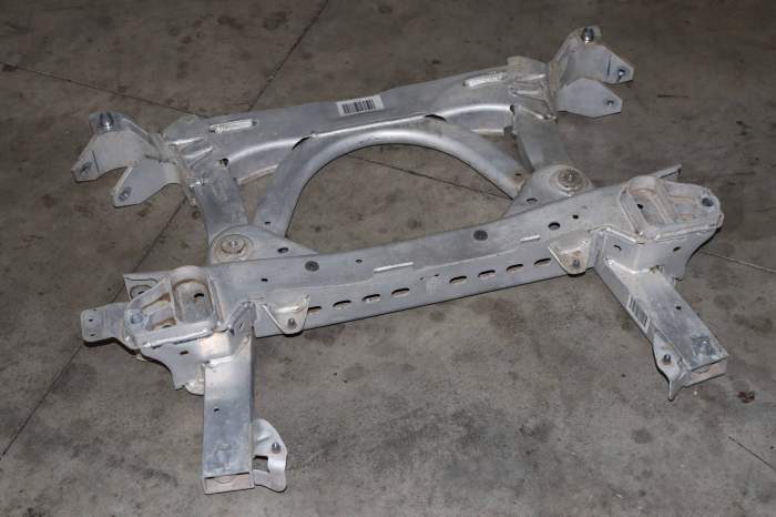Axle Subframe Support 31106852483 main product photo