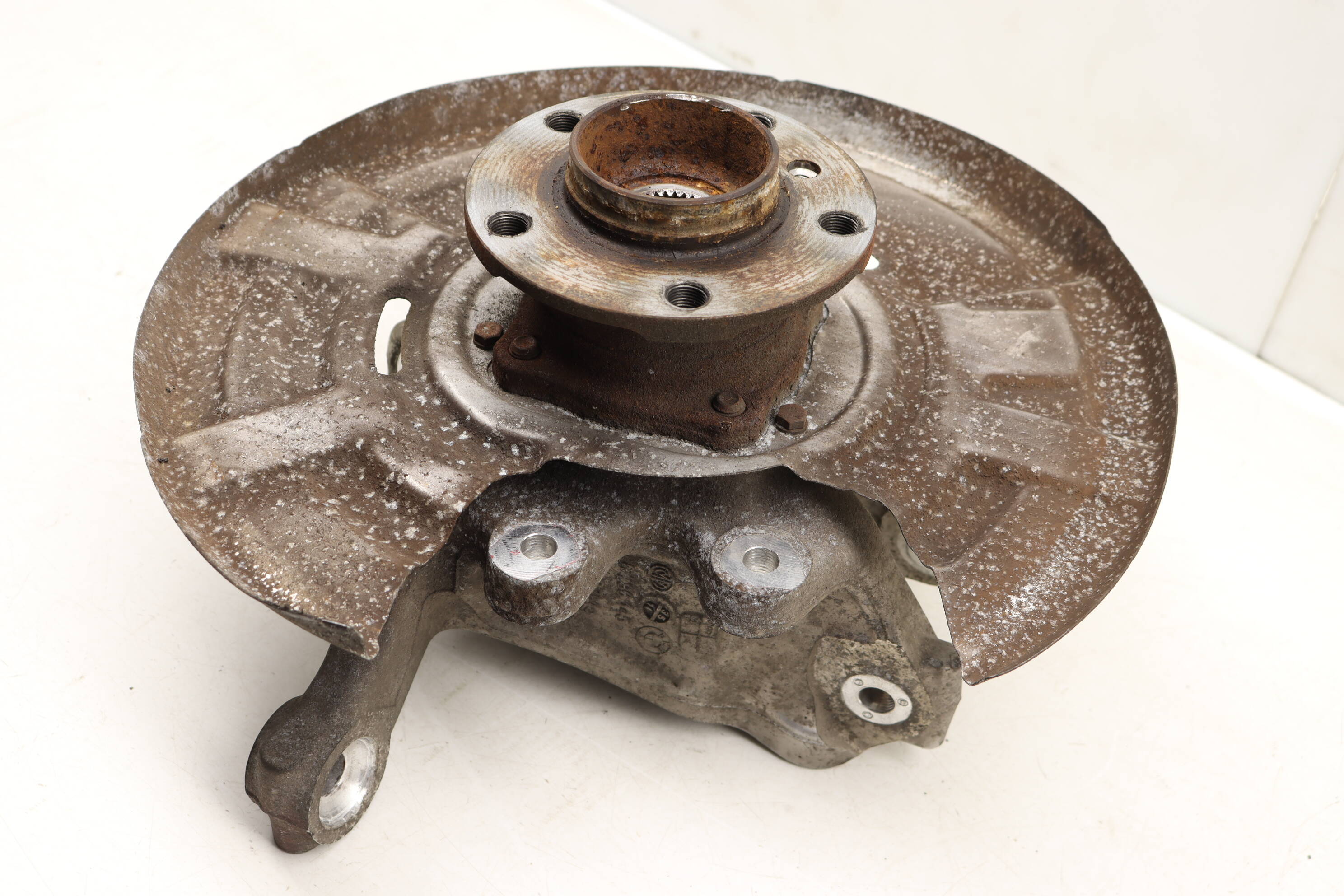 【代引可】 BMW 33326796145 Bearing Wheel W/ Knuckle Spindle Left Rear ビリヤード