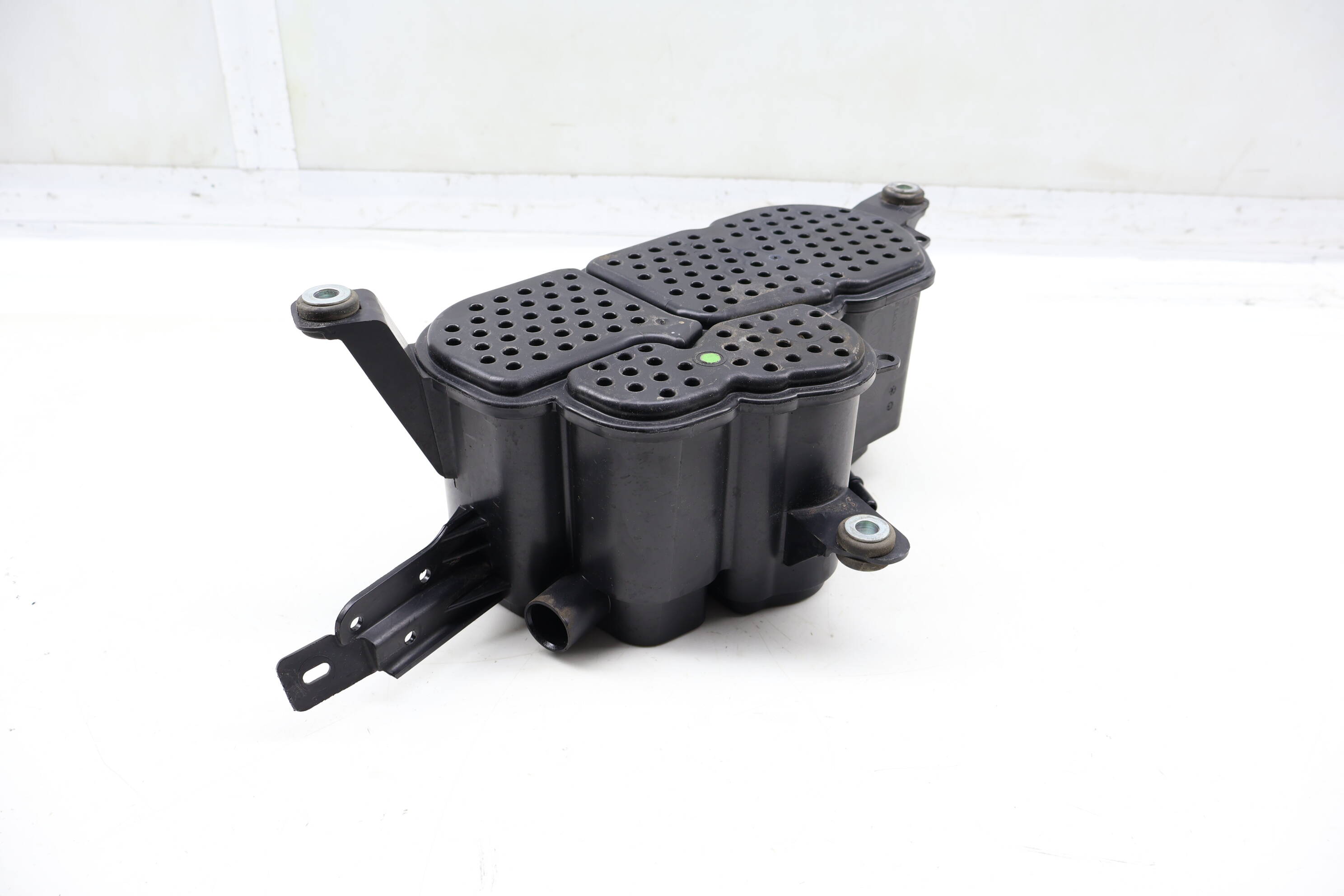 Fuel Evap Charcoal Canister 8K0201801C
