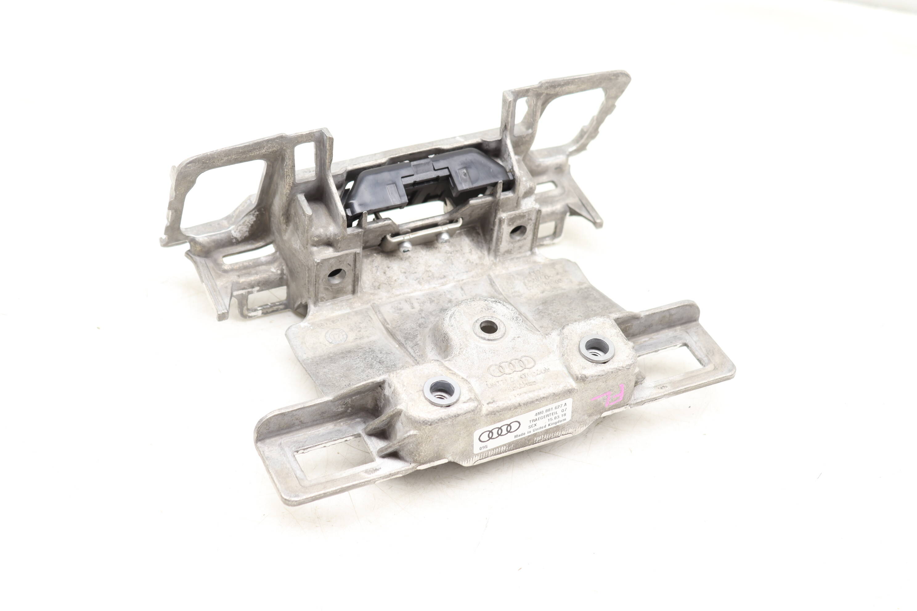 Seat Headrest Support Bracket 4M0881627A