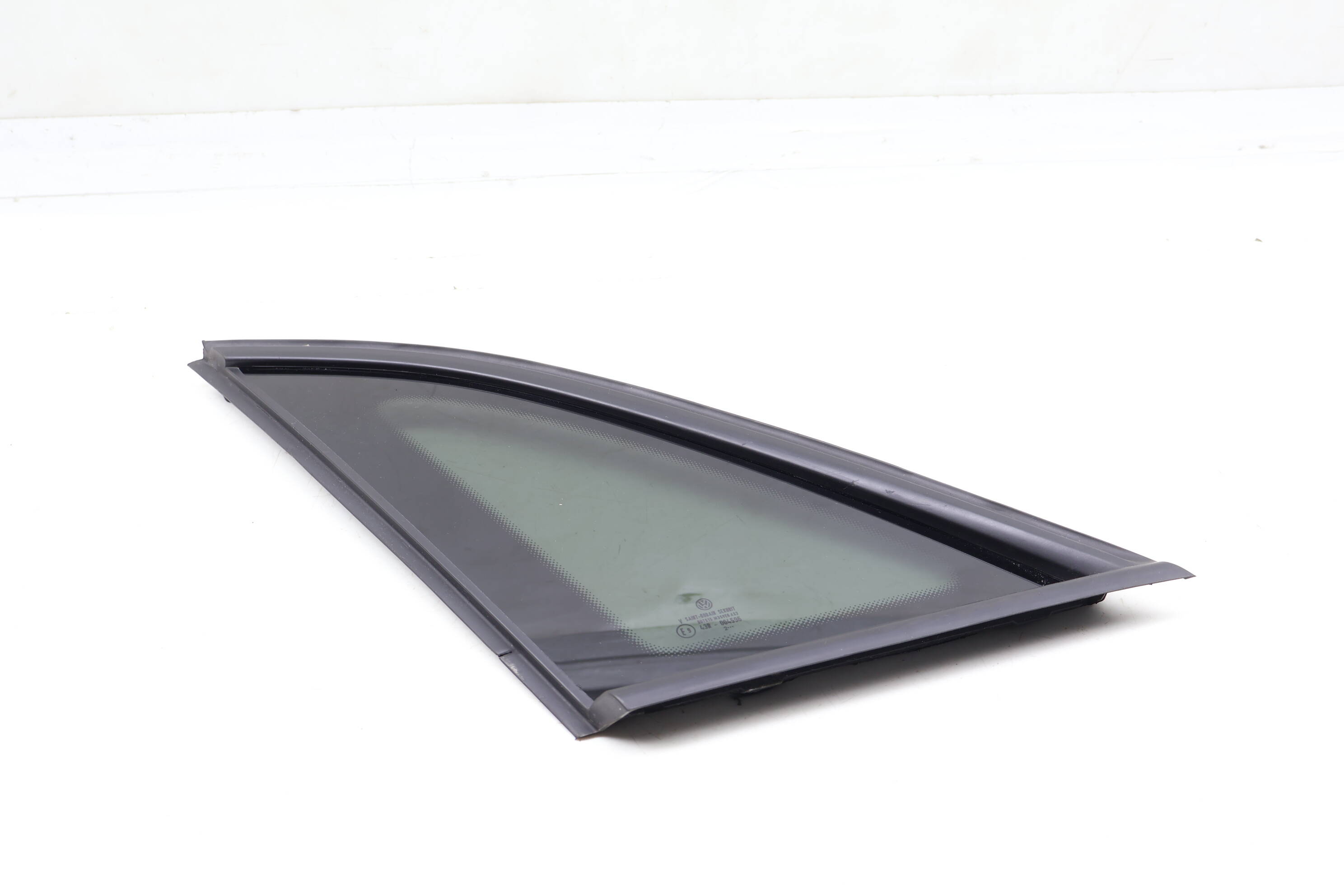 Side Quarter Window / Glass 11K845041