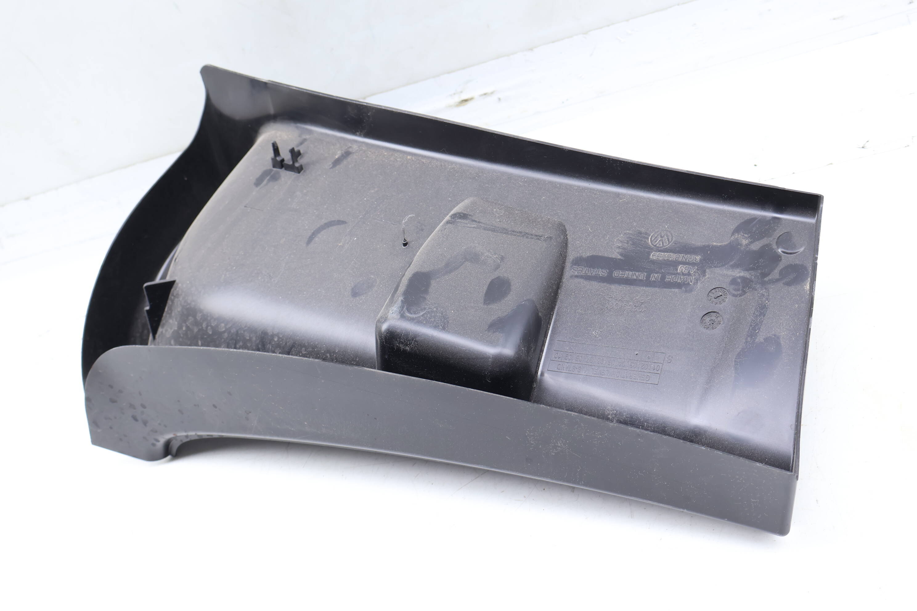 Cabin Air Intake Duct / Screen Cover 3CN815159