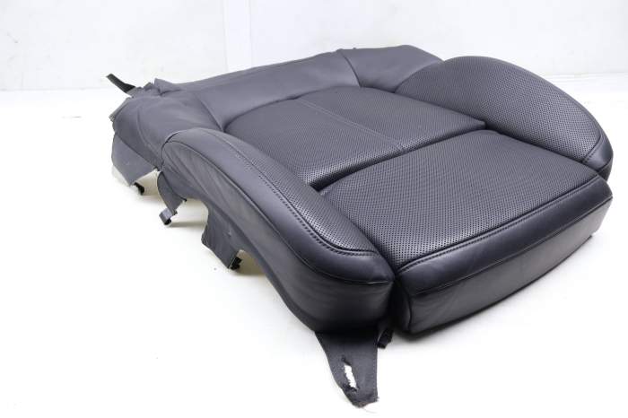 Lower Seat Bottom Cushion (Leather) 95B881406E main product photo