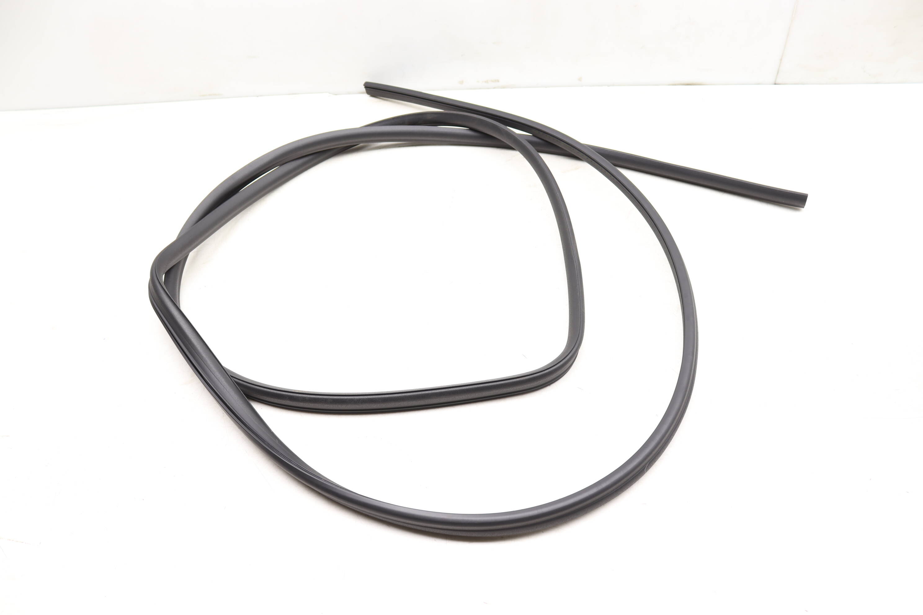 Sun Roof Seal / Weather Stripping (Inner) 4M0877439A