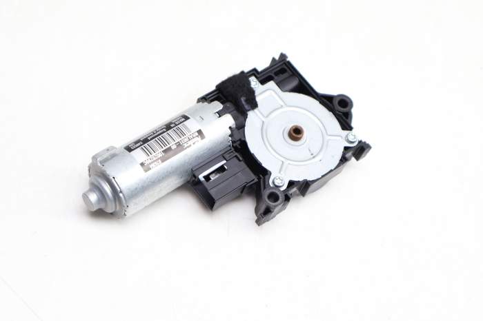 Sliding Sunroof / Sun Roof Motor 4M0959591B main product photo